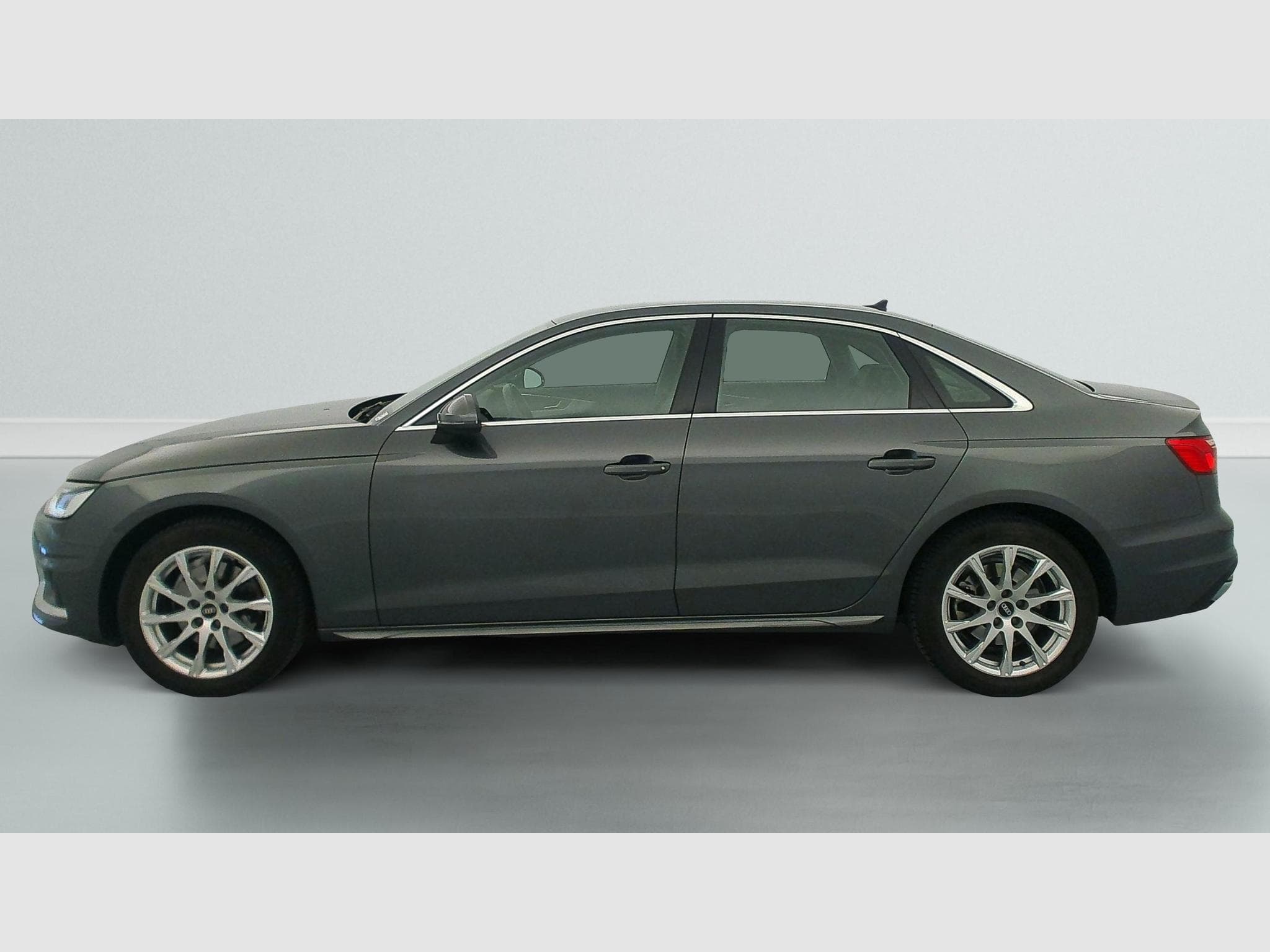 Audi A4 35 TFSI 150 S tronic 7 Design (2021) - Photo 4