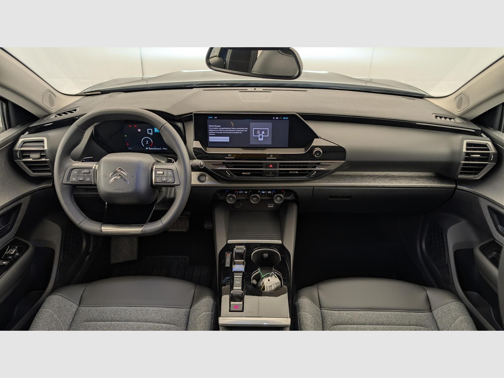 CitroëN C5 X PureTech 130 EAT8 You (2025) - Photo 13