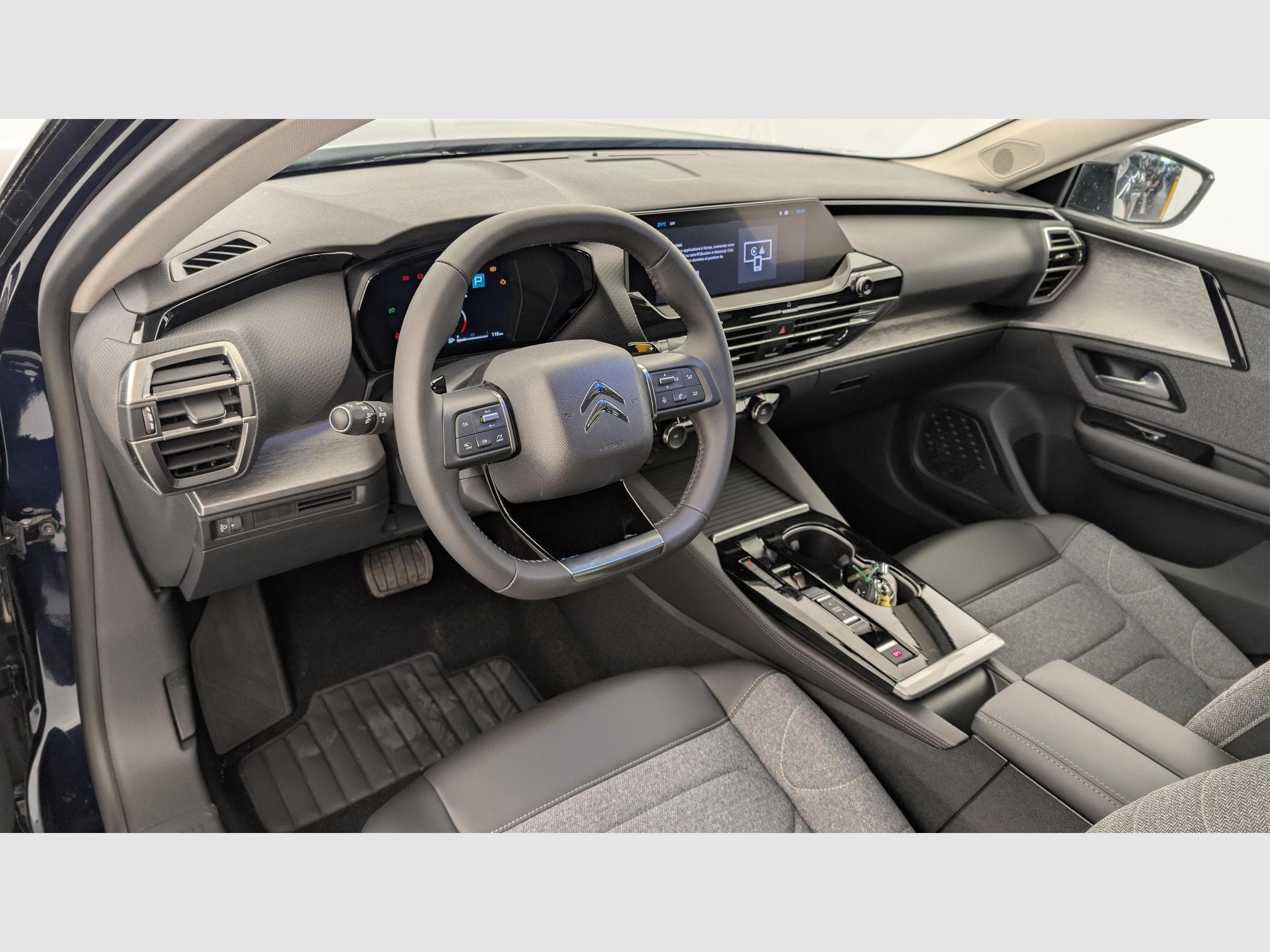 CitroëN C5 X PureTech 130 EAT8 You (2025) - Photo 15