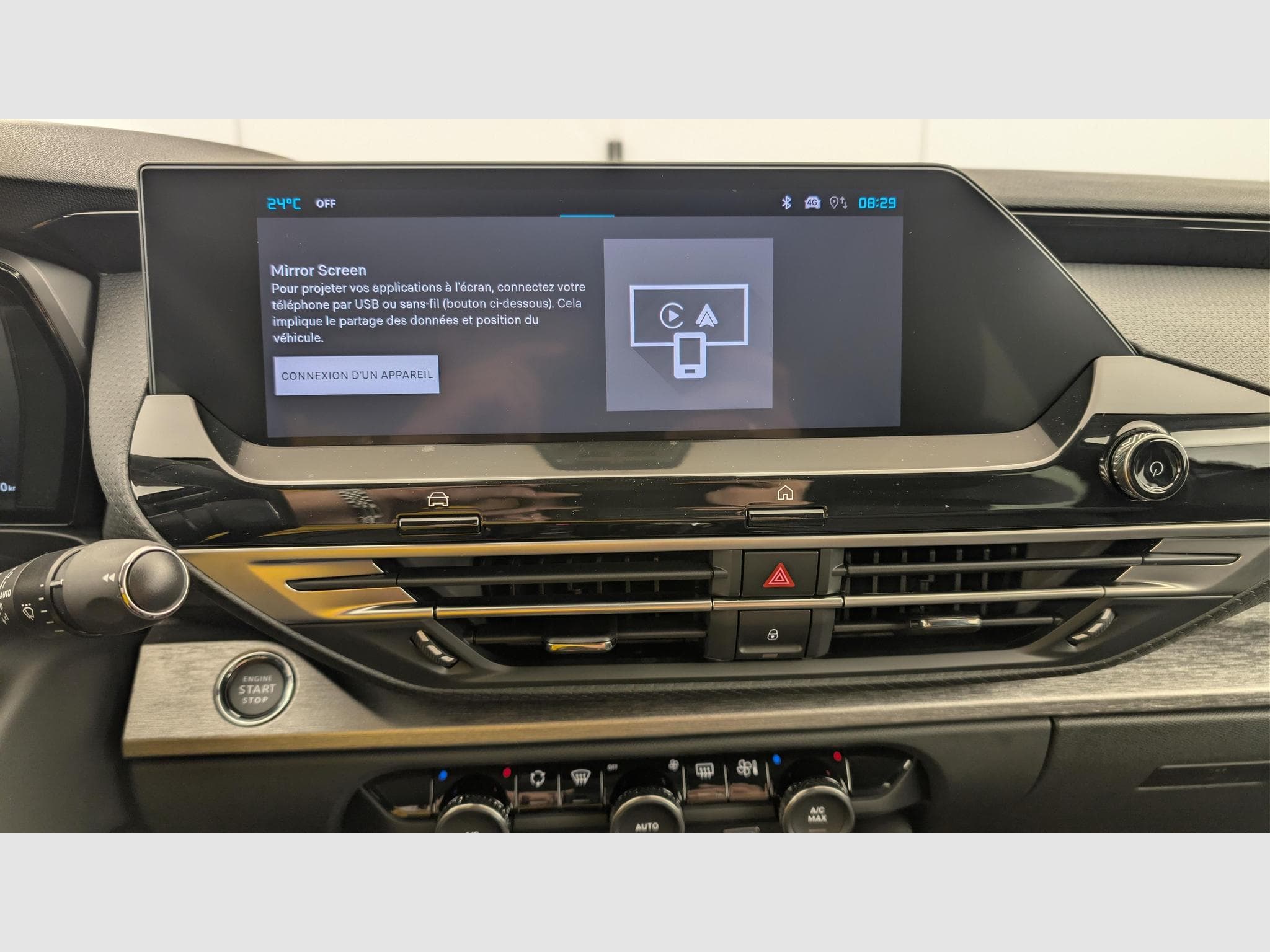 CitroëN C5 X PureTech 130 EAT8 You (2025) - Photo 18