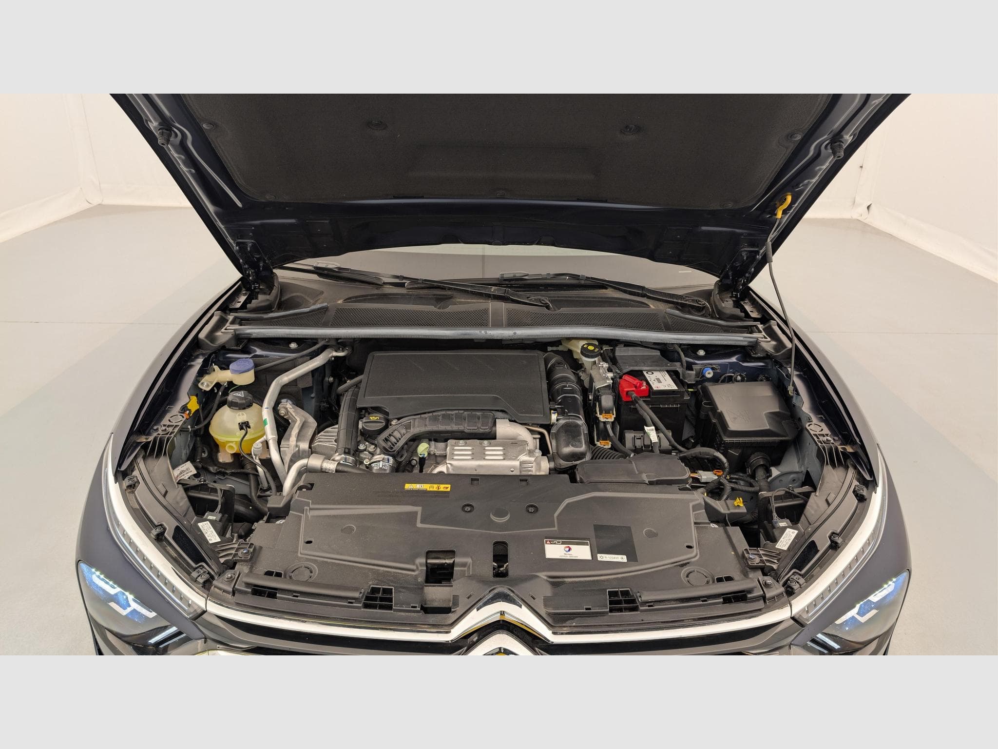 CitroëN C5 X PureTech 130 EAT8 You (2025) - Photo 20