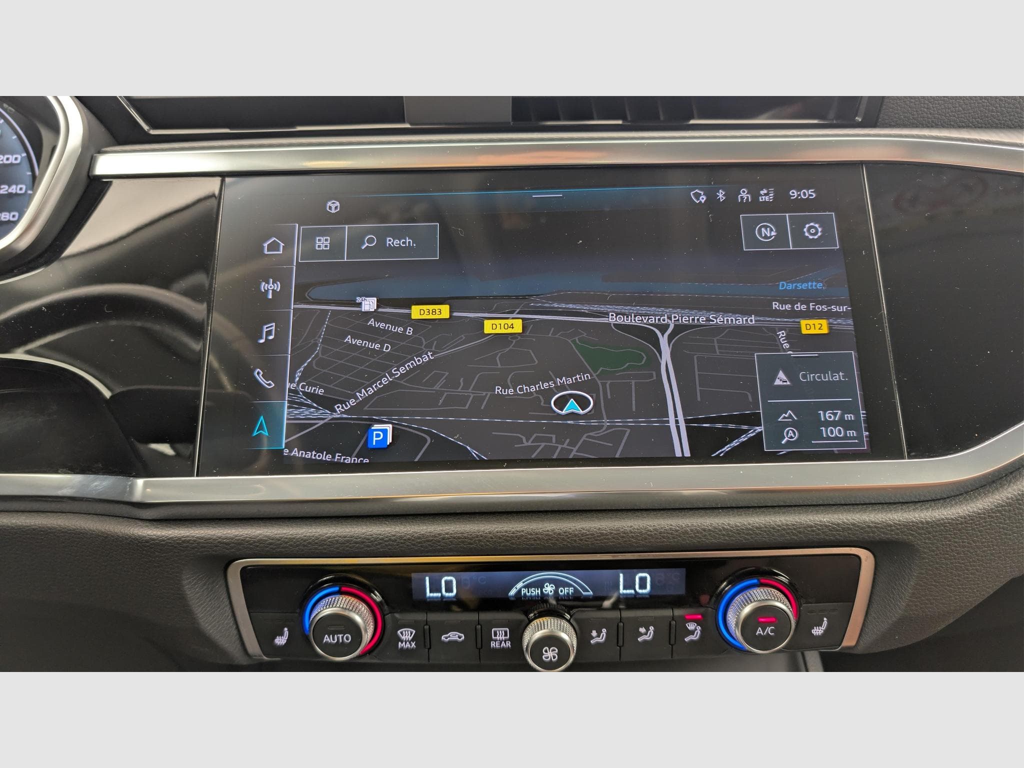 Audi Q3 35 TDI 150 ch S tronic 7 Design (2023) - Photo 17