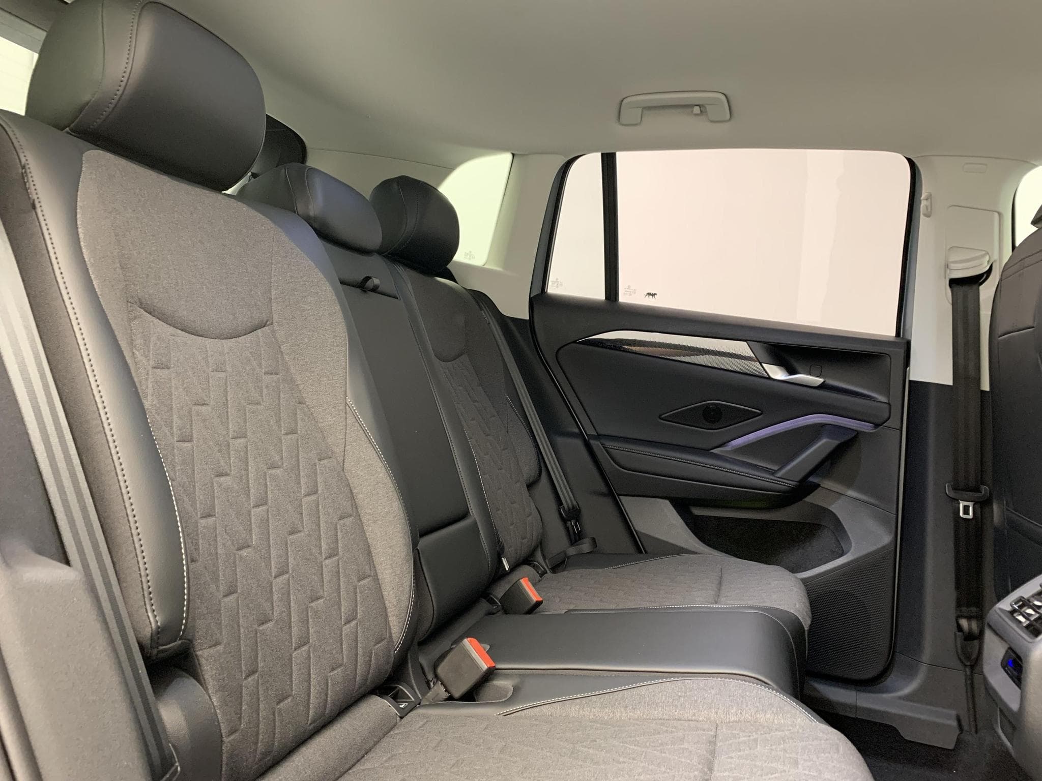 VW Tiguan 1.5 eTSI 131ch DSG7 Life (2026) - Photo 10