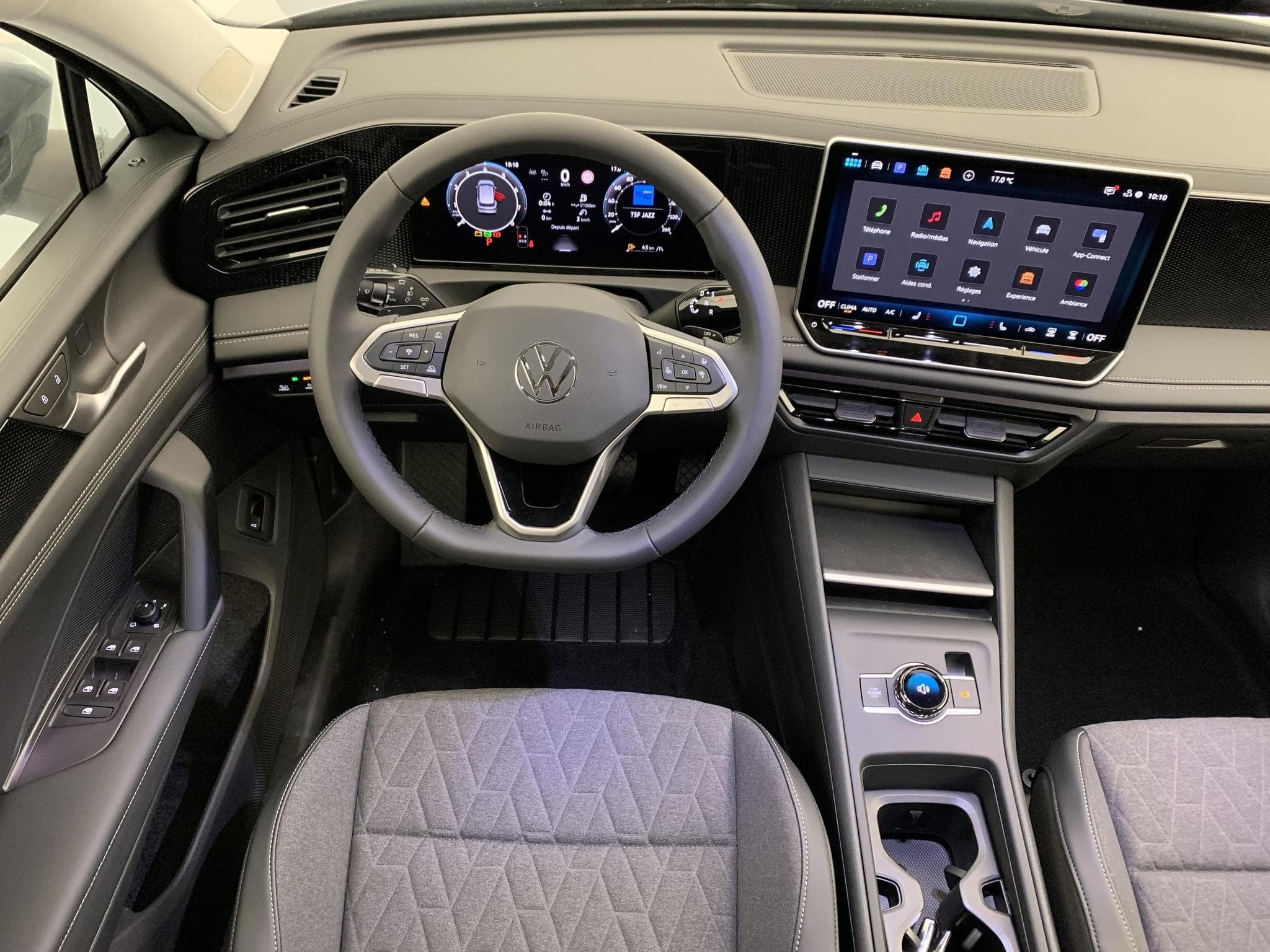 VW Tiguan 1.5 eTSI 131ch DSG7 Life (2026) - Photo 13