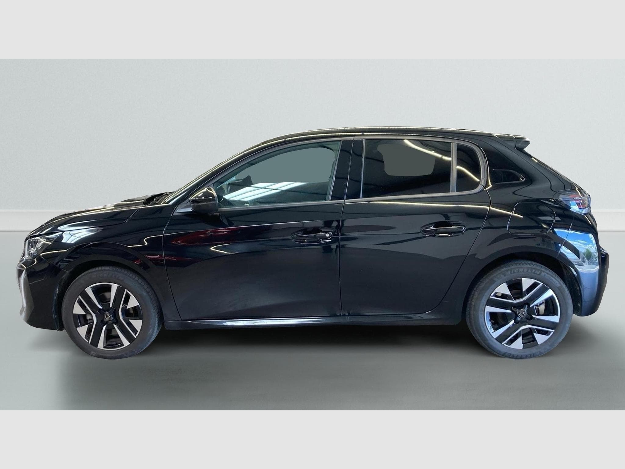 Peugeot 208 100 S&S BVM6 Allure (2025) - Photo 4