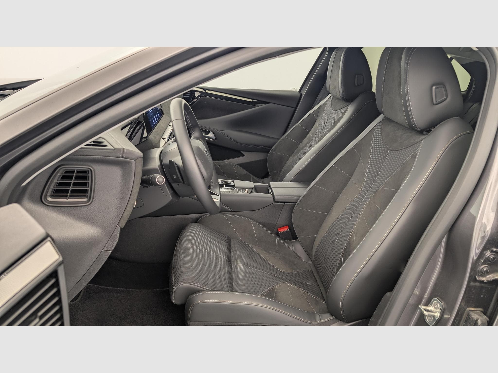 DS Automobiles DS4 PureTech 130 EAT8 Etoile - Alcantara (2024) - Foto 16