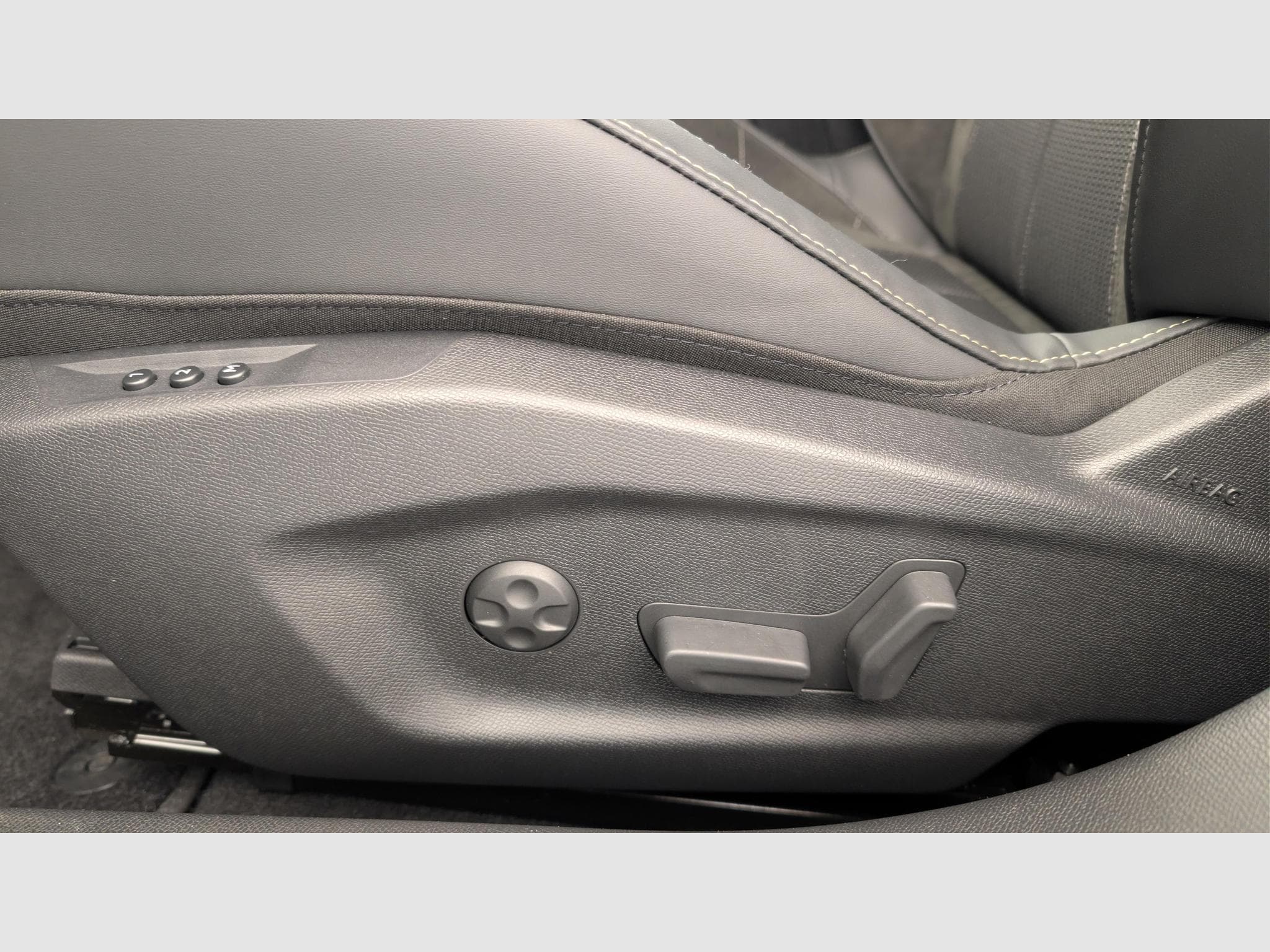 DS Automobiles DS4 PureTech 130 EAT8 Etoile - Alcantara (2024) - Foto 20