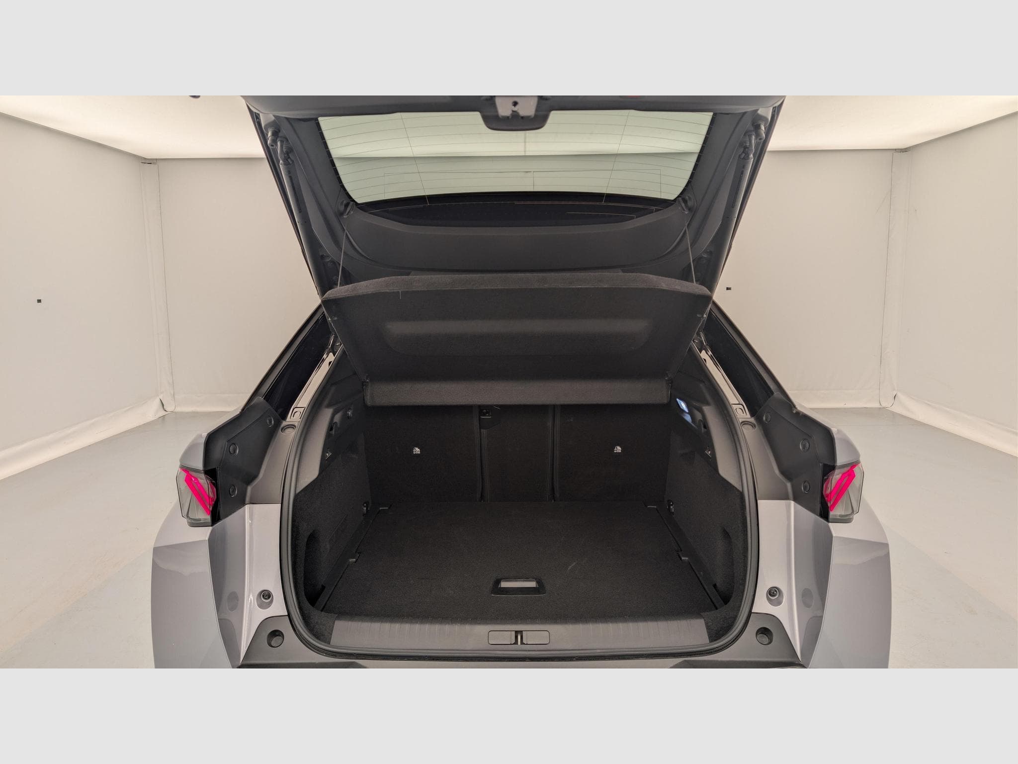 Peugeot 3008 Hybrid 145 e-DCS6 GT (2025) - Photo 11