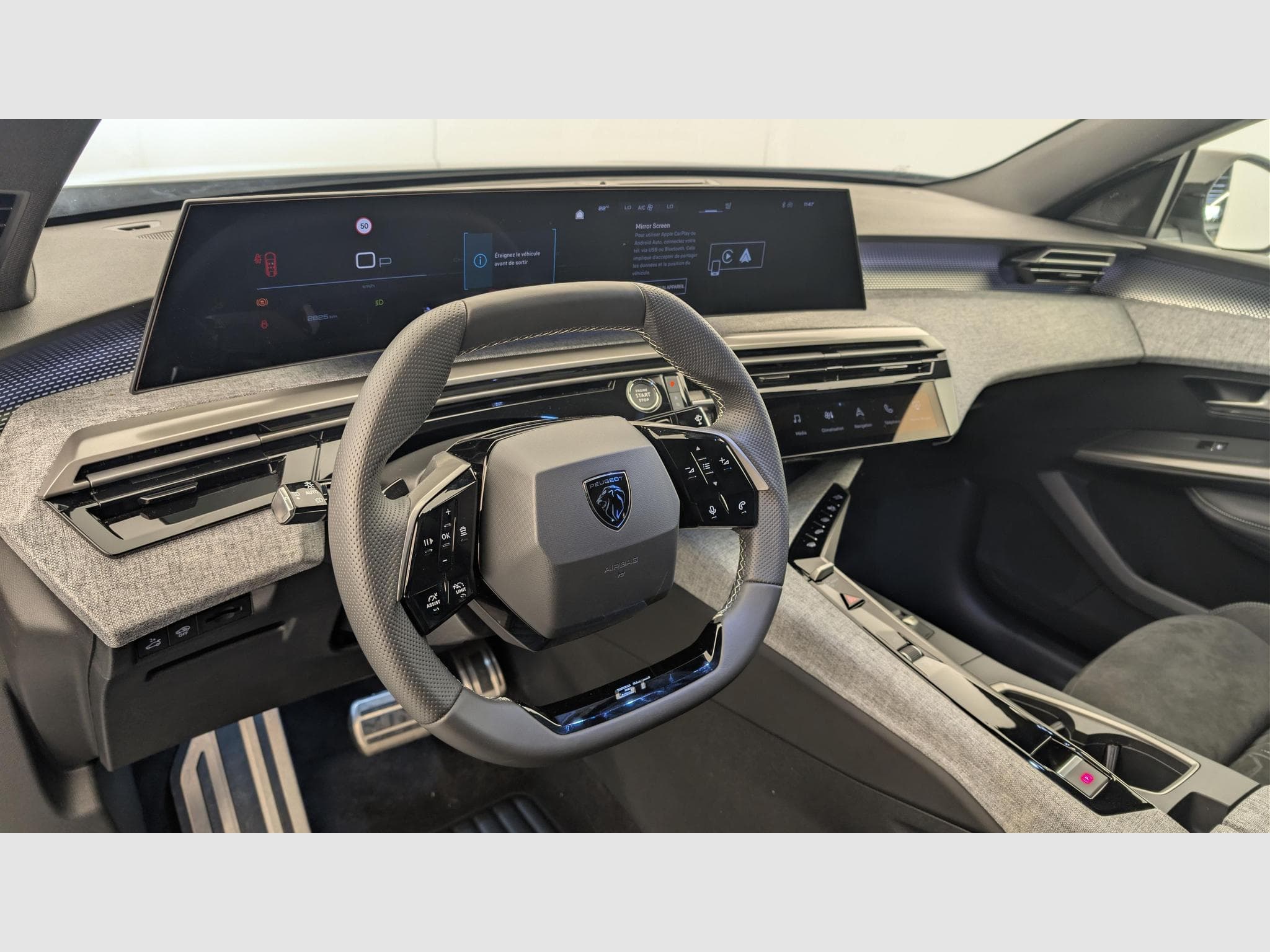 Peugeot 3008 Hybrid 145 e-DCS6 GT (2025) - Photo 15
