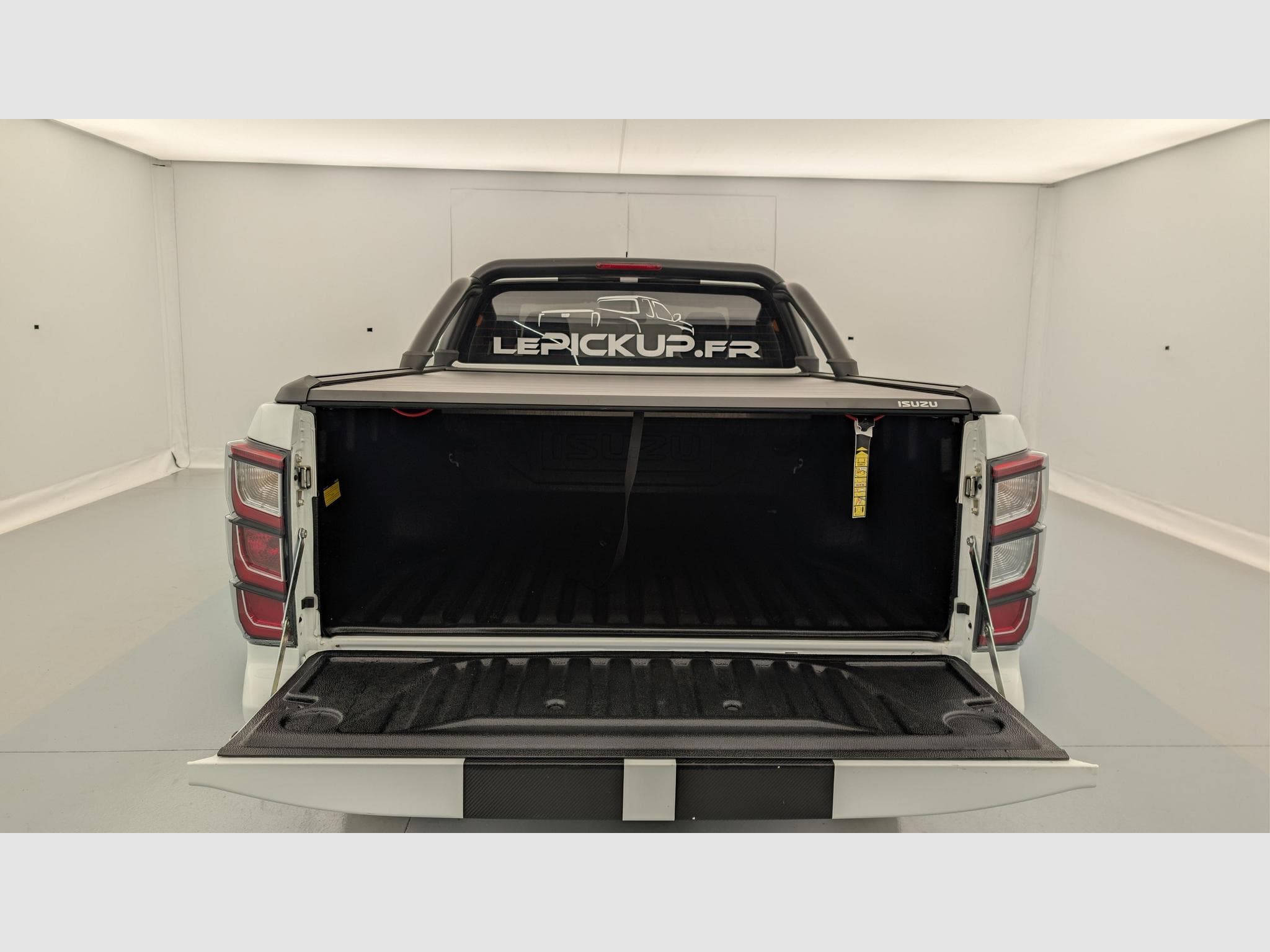 Isuzu D-MAX 1.9 4X4 SPACE CAB N60 NSPORT  MT VENTI- EDITION (2024) - Foto 11
