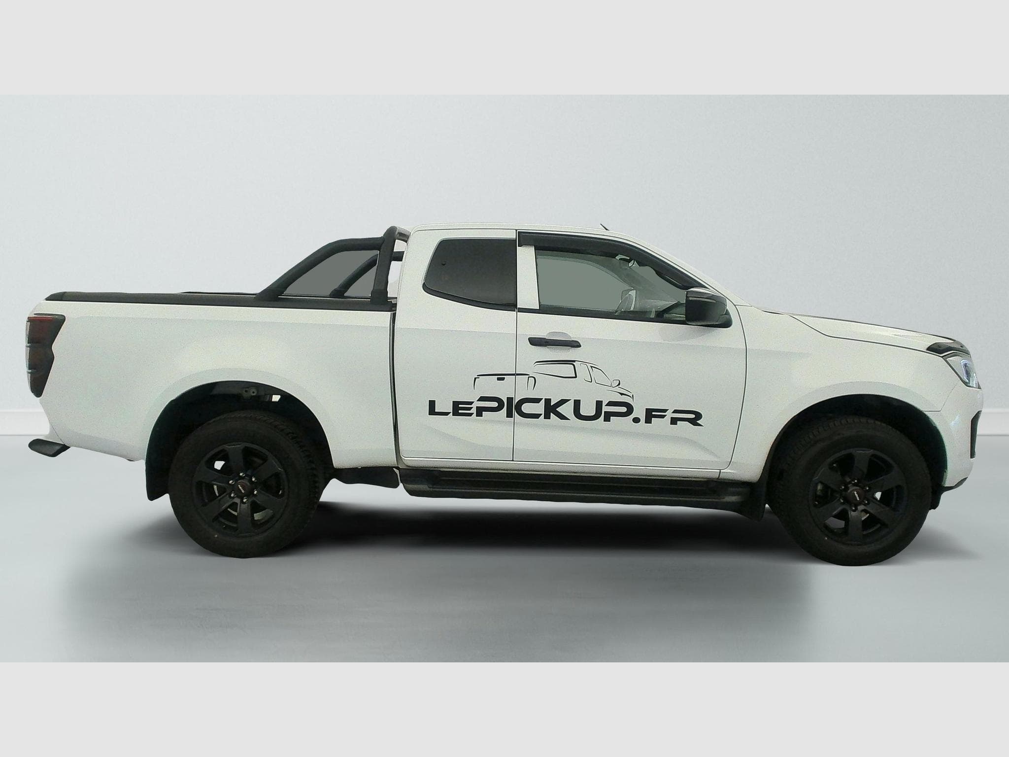Isuzu D-MAX 1.9 4X4 SPACE CAB N60 NSPORT  MT VENTI- EDITION (2024) - Foto 8