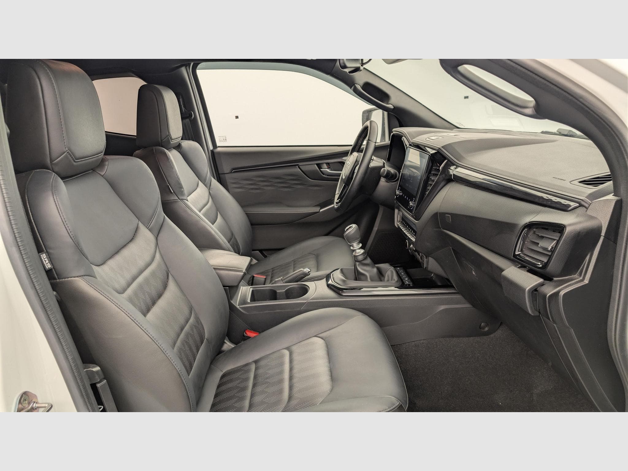 Isuzu D-MAX 1.9 4X4 SPACE CAB N60 NSPORT  MT VENTI- EDITION (2024) - Foto 9