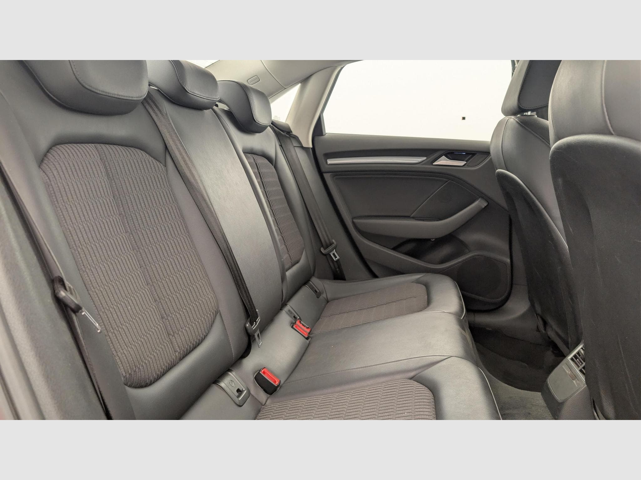 Audi A3 1.4 TFSI COD 140 AMBIENTE S TRONIC 7 (2014) - Foto 10