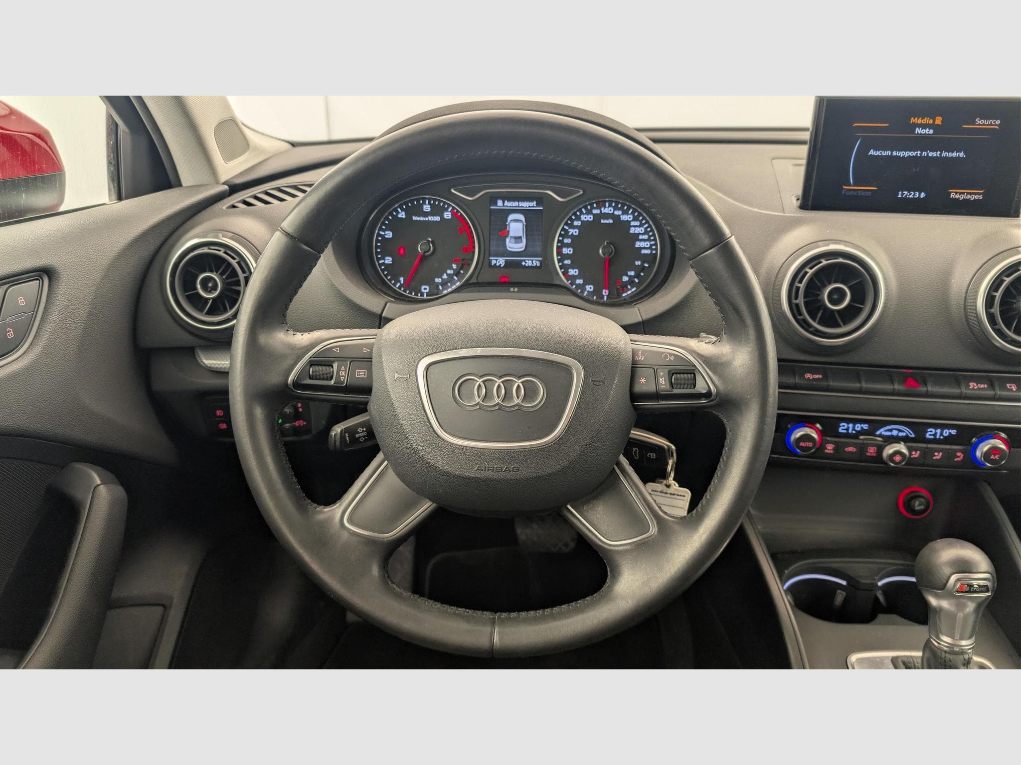 Audi A3 1.4 TFSI COD 140 AMBIENTE S TRONIC 7 (2014) - Foto 14