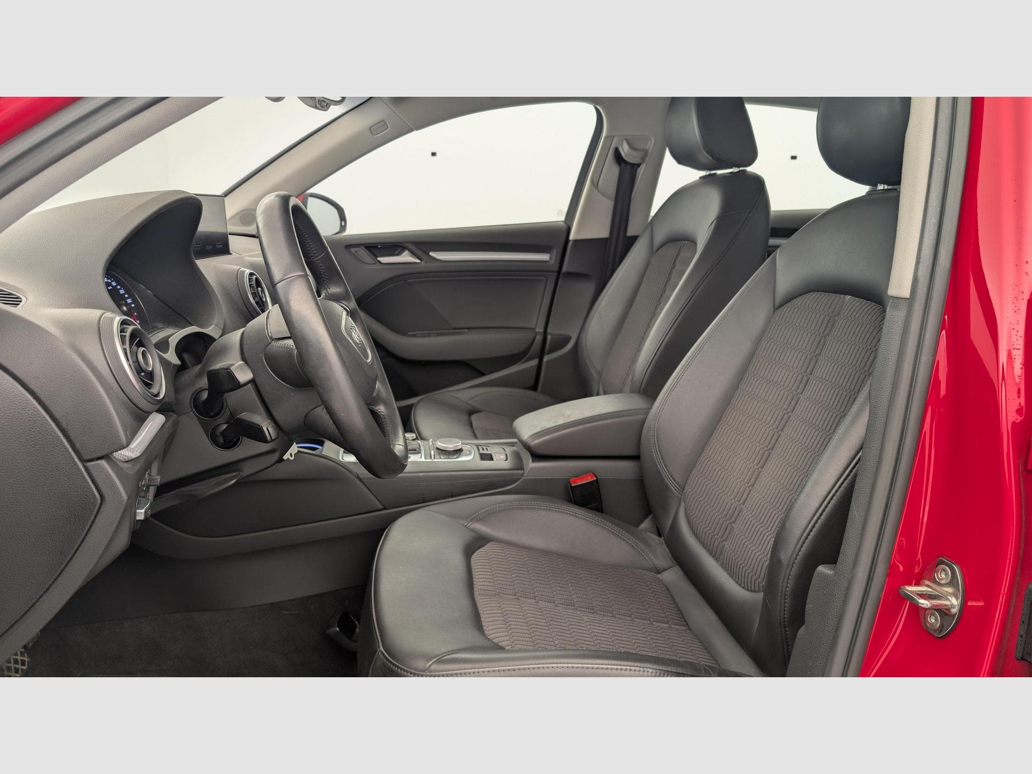 Audi A3 1.4 TFSI COD 140 AMBIENTE S TRONIC 7 (2014) - Foto 16