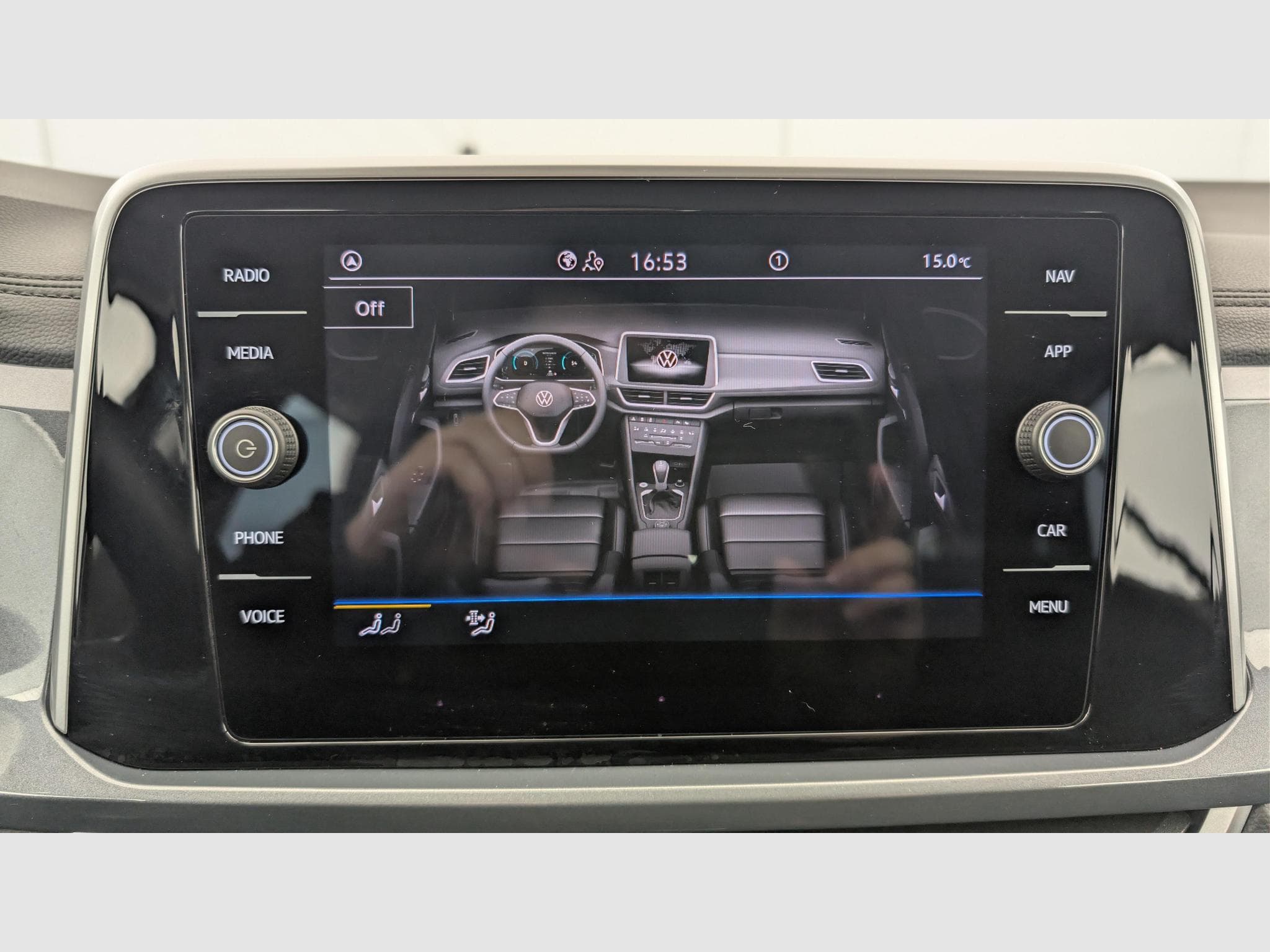 VW T-Roc 1.0 TSI 116 START/STOP BVM6 STYLE (2025) - Foto 18