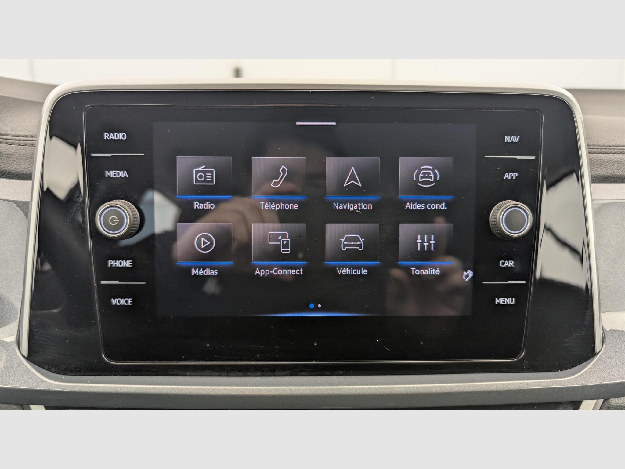 VW T-Roc 1.0 TSI 116 START/STOP BVM6 STYLE (2025) - Foto 19