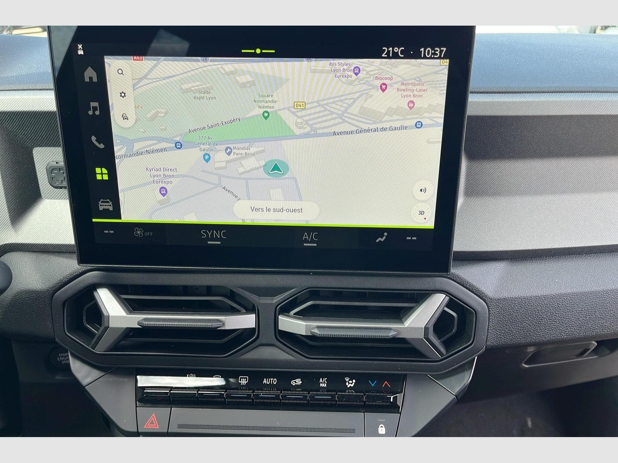 Dacia BIGSTER Mild Hybrid 140 Journey (2026) - Photo 17