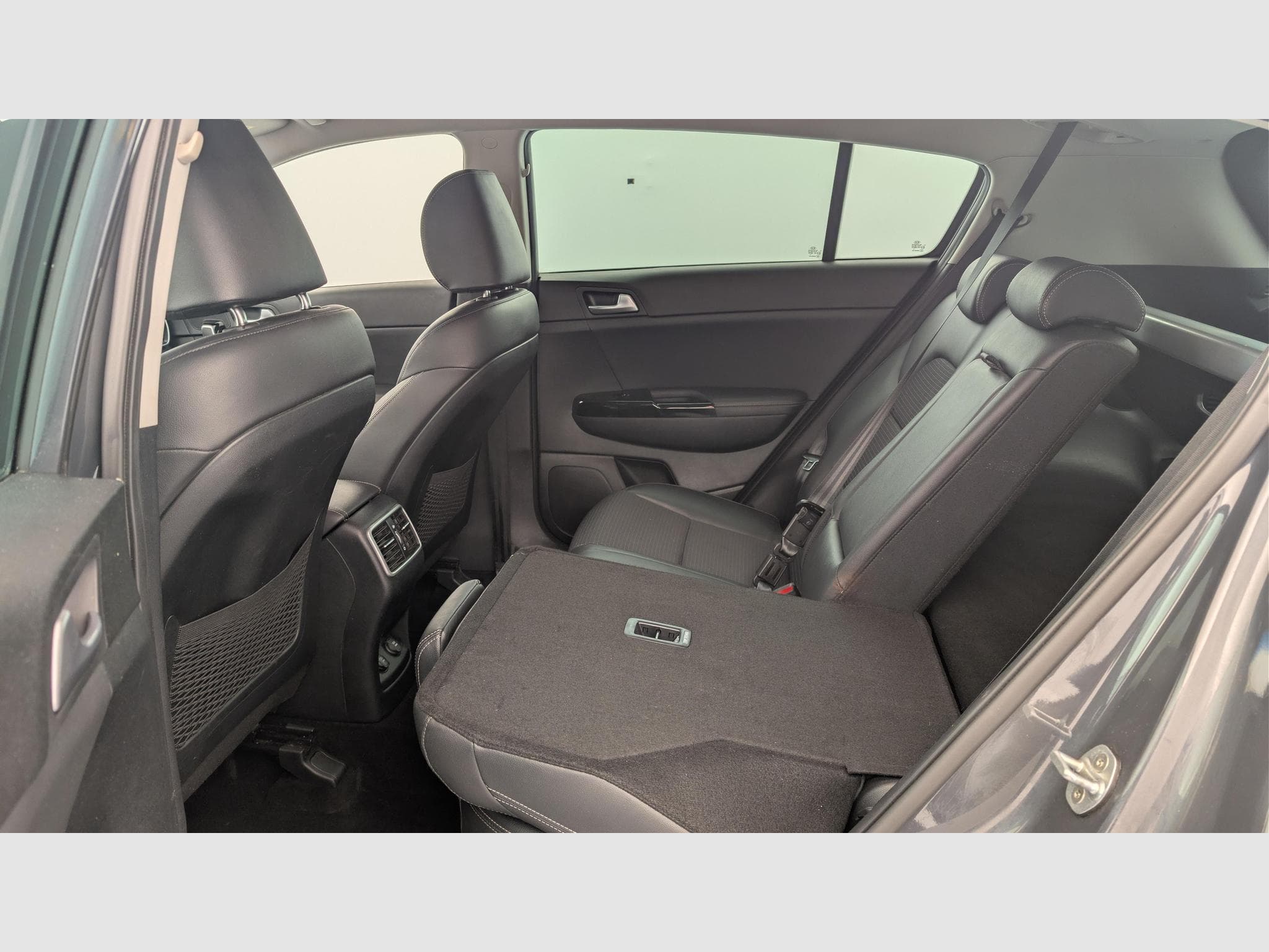 Kia SPORTAGE 1.6 CRDi 136 ISG 4x2 DCT7 Active (2020) - Foto 12