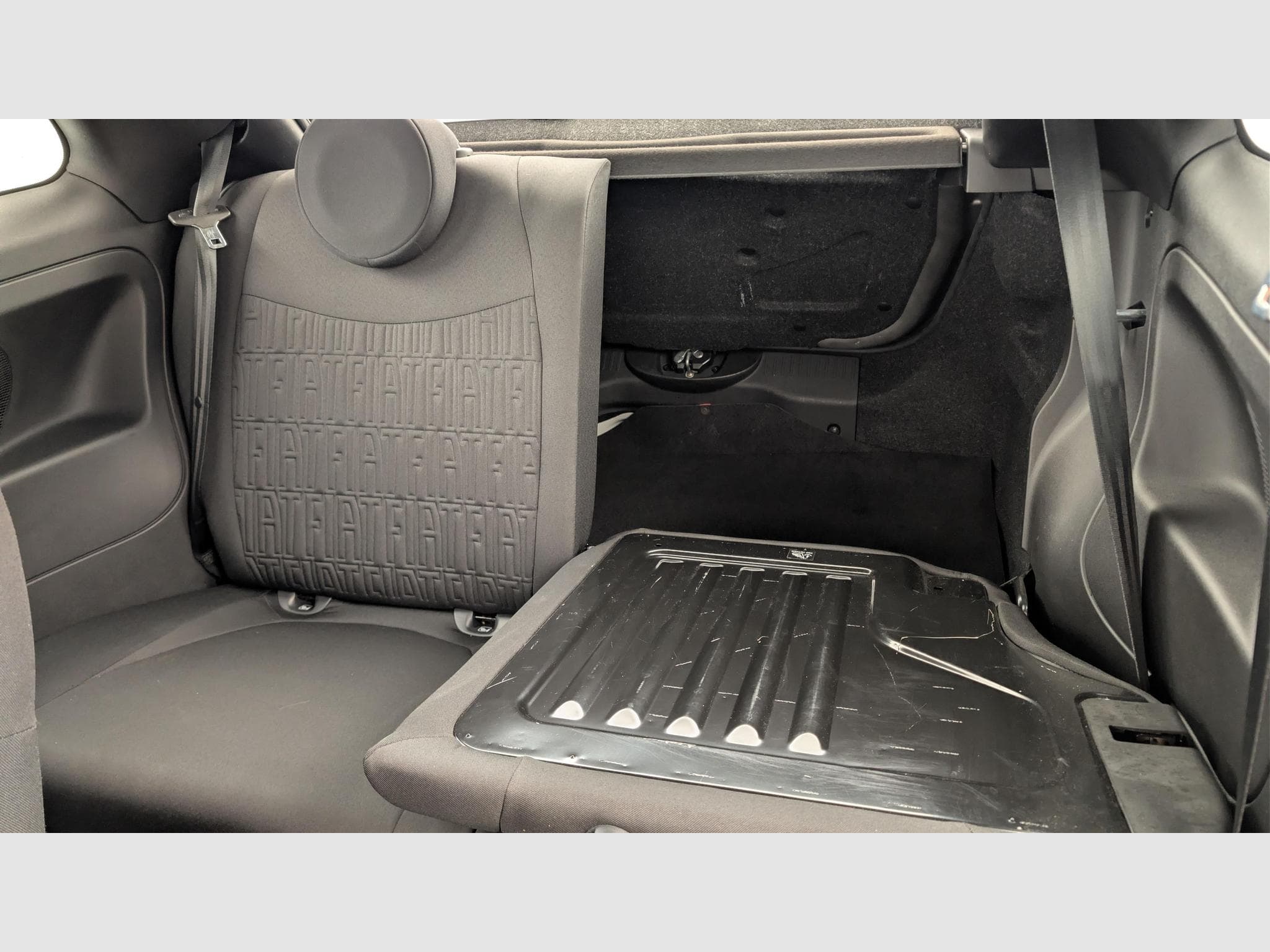 Fiat 500 1.0 70 ch Hybride BSG S/S (2023) - Foto 12