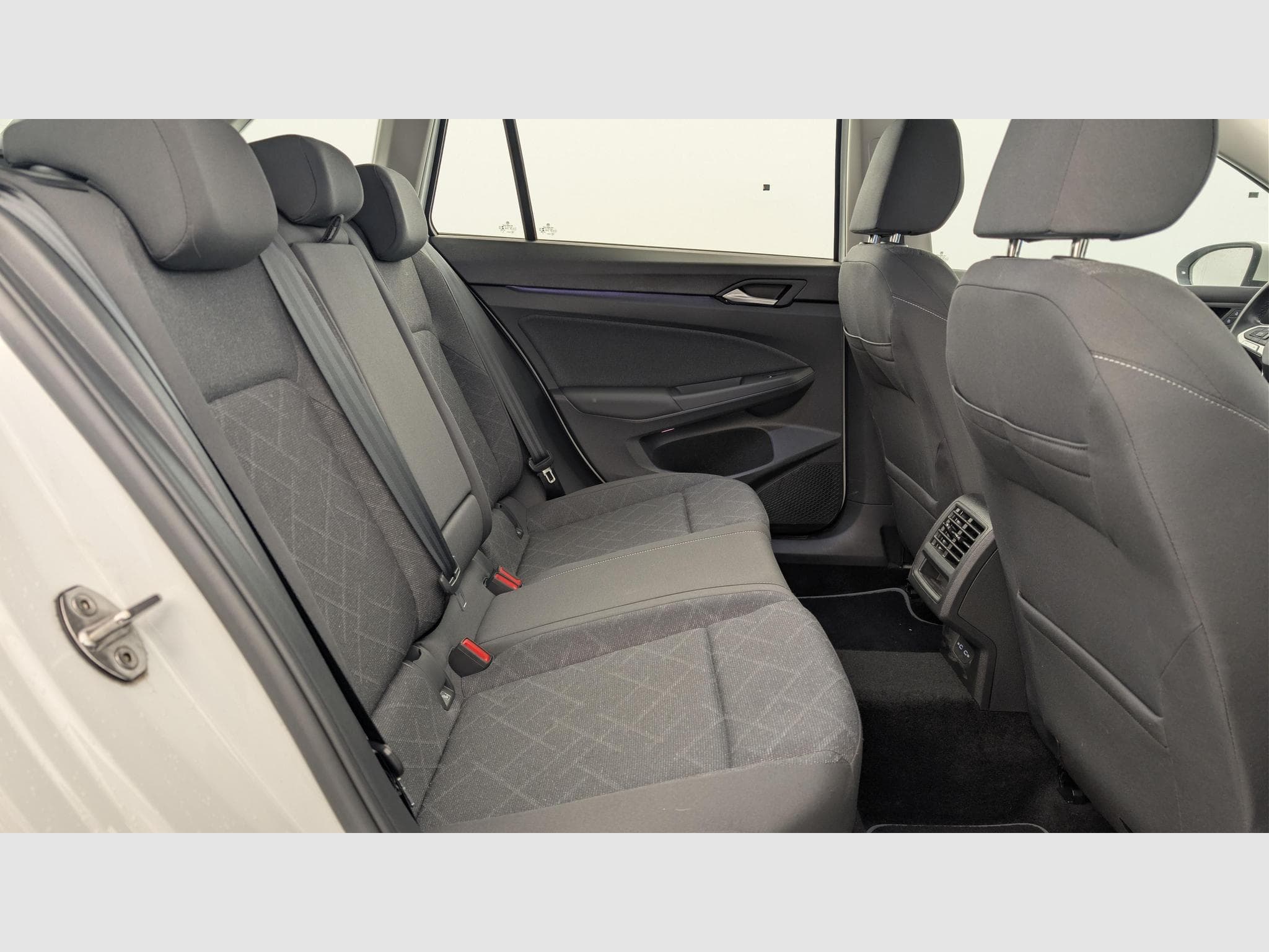 VW GOLF 8 SW 1.0 TSI OPF 110 BVM6 LIFE (2022) - Foto 10