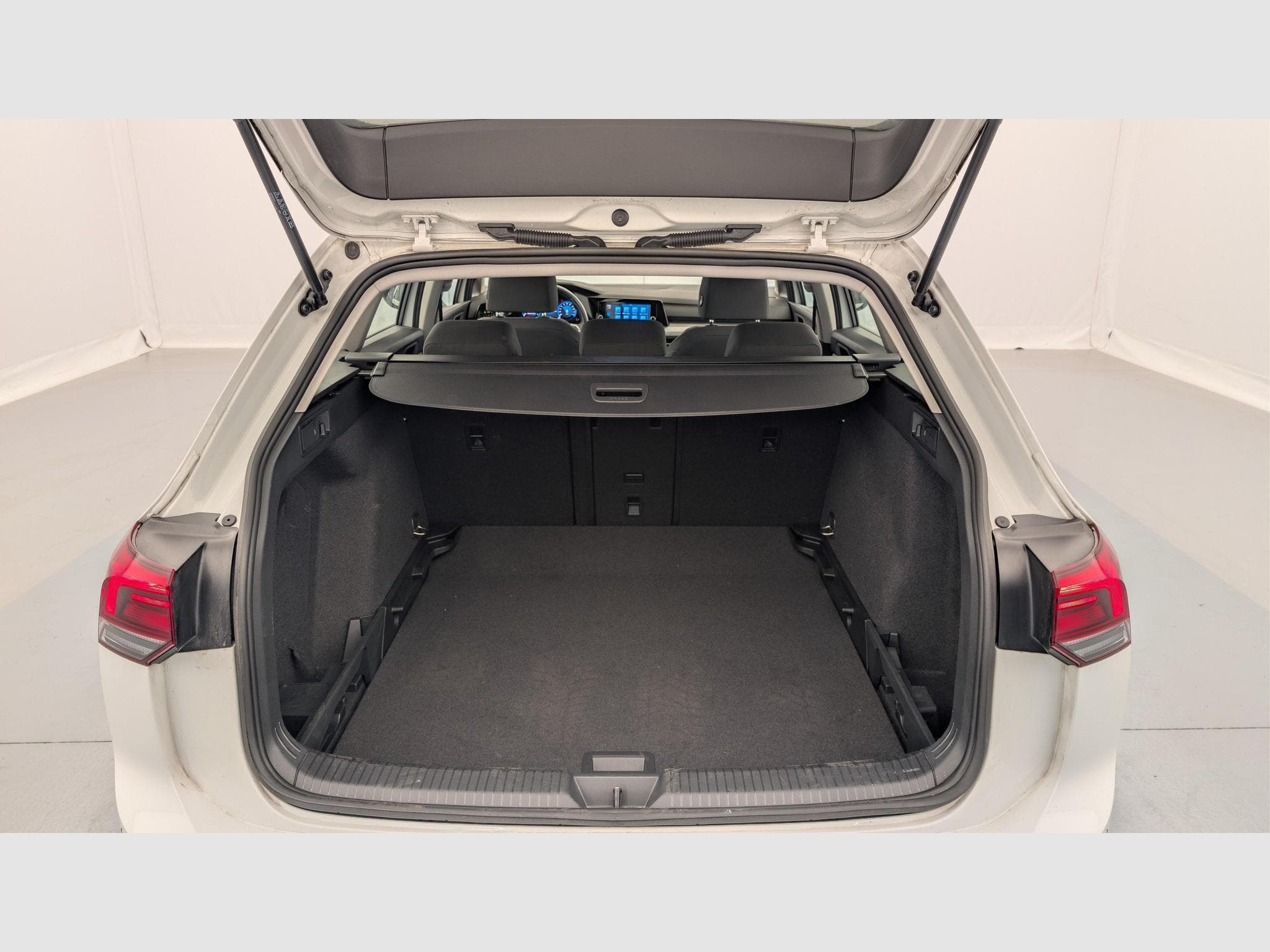 VW GOLF 8 SW 1.0 TSI OPF 110 BVM6 LIFE (2022) - Foto 11