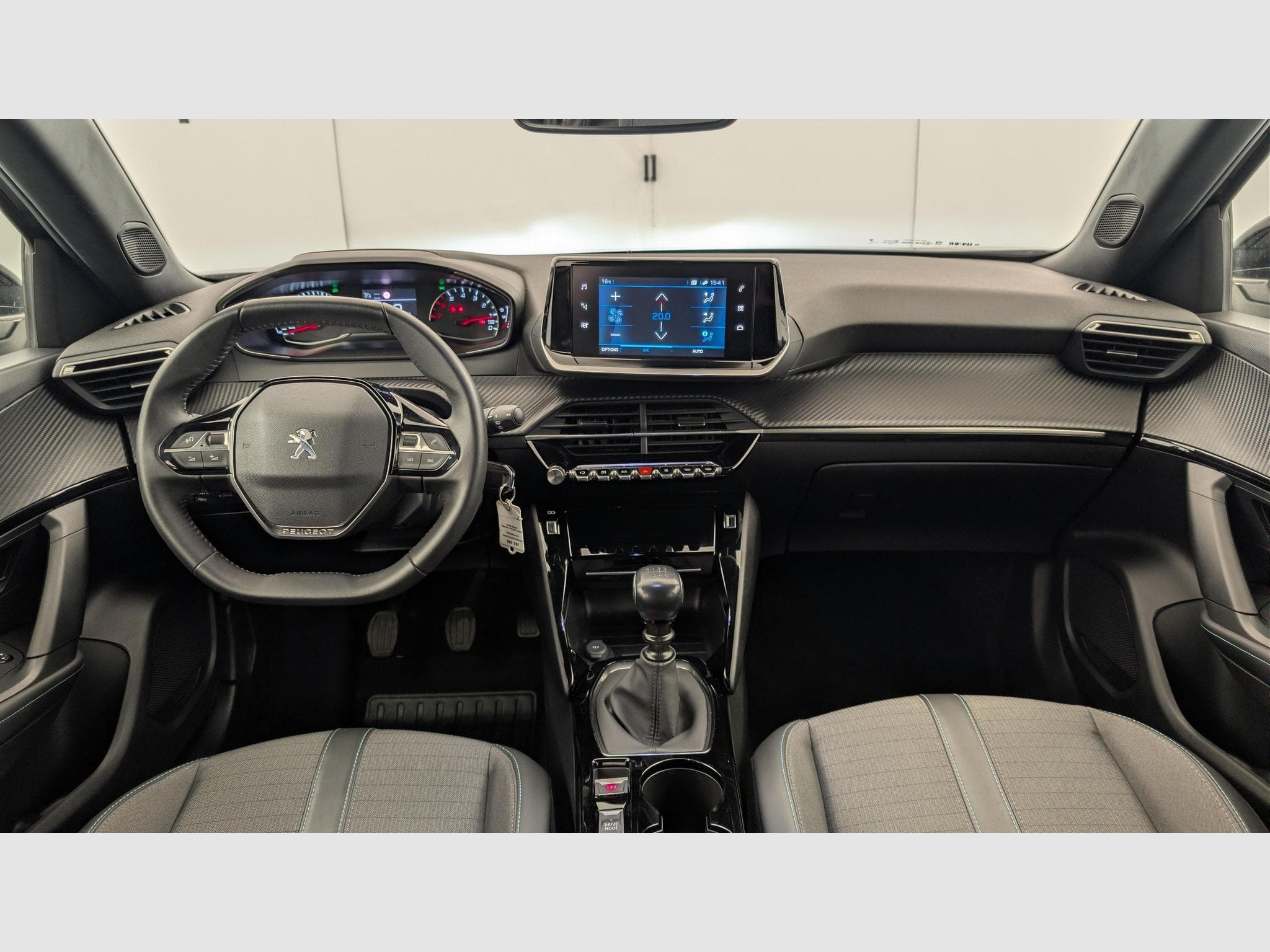Peugeot 2008 PureTech 130 S&S BVM6 Allure (2023) - Foto 13