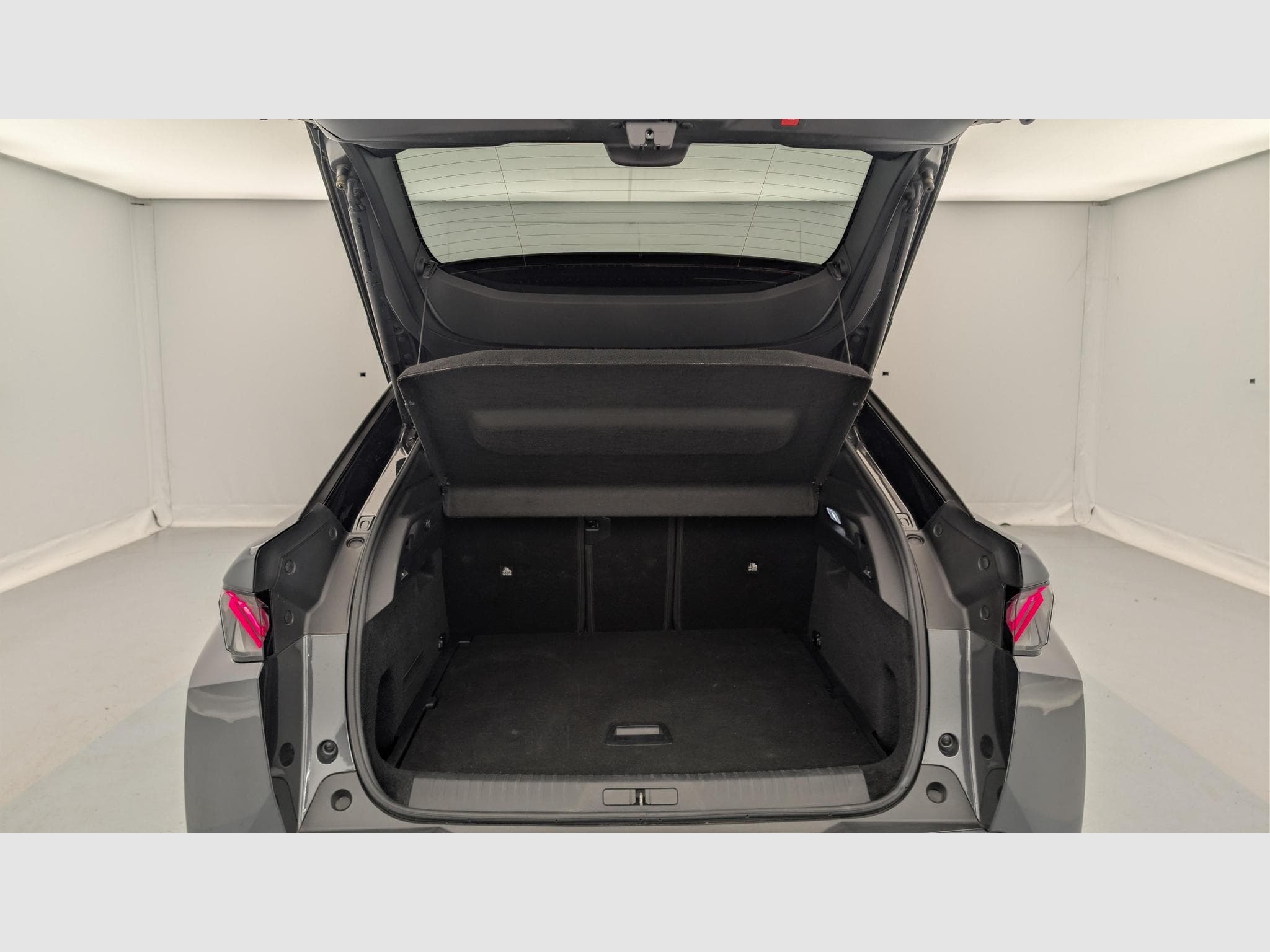 Peugeot 3008 Hybrid 145 e-DCS6 GT (2025) - Foto 11