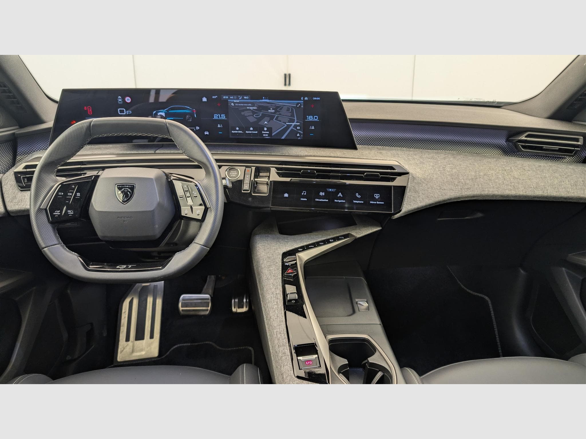 Peugeot 3008 Hybrid 145 e-DCS6 GT (2025) - Foto 13