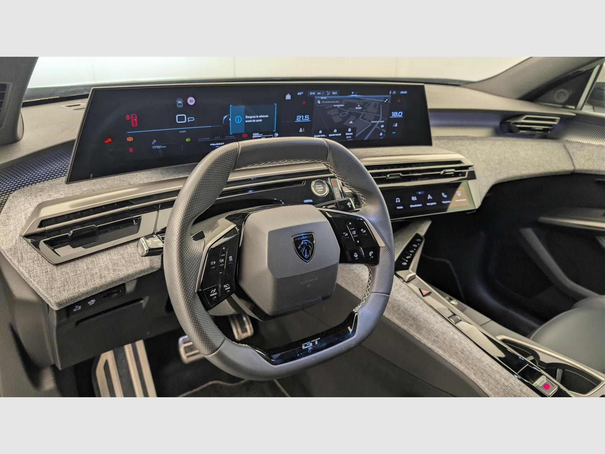 Peugeot 3008 Hybrid 145 e-DCS6 GT (2025) - Foto 15