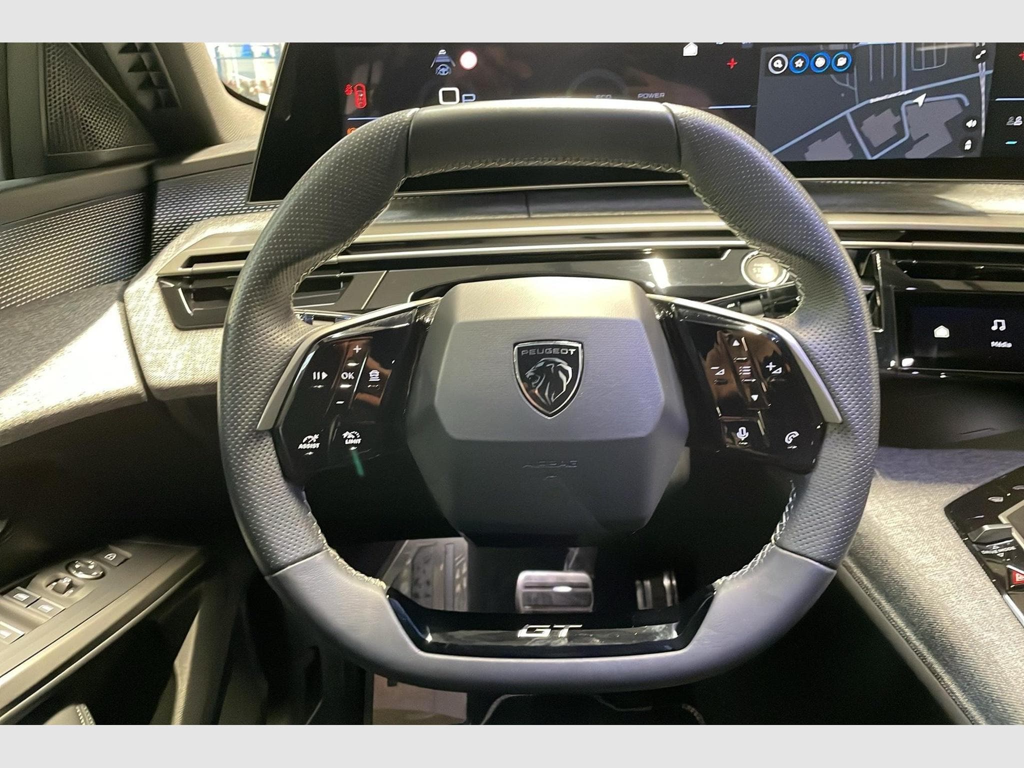 Peugeot 3008 Hybrid 145 e-DCS6 GT (2025) - Photo 20