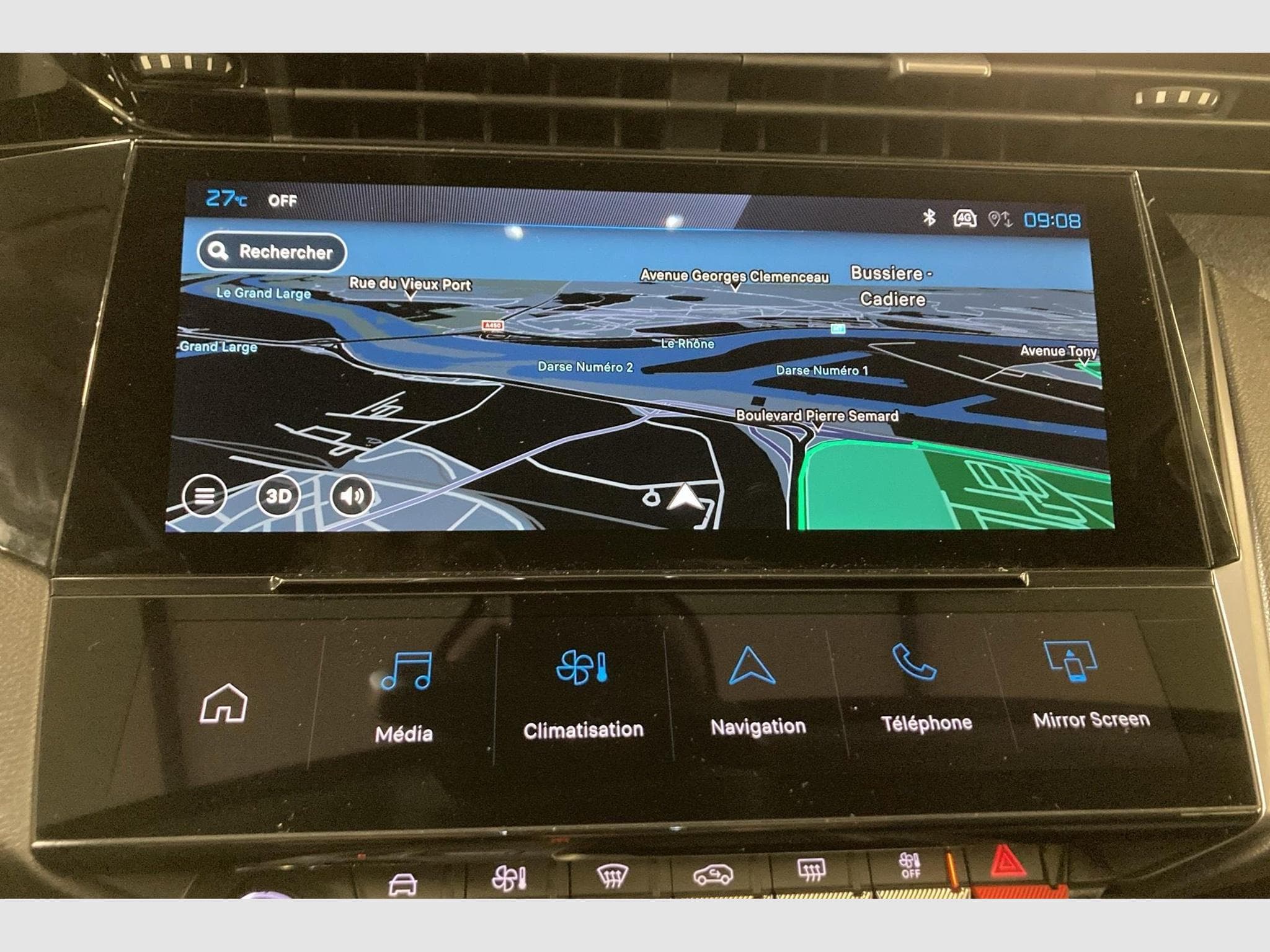Peugeot 408 Hybrid 145 e-DCS6 Allure (2025) - Photo 18