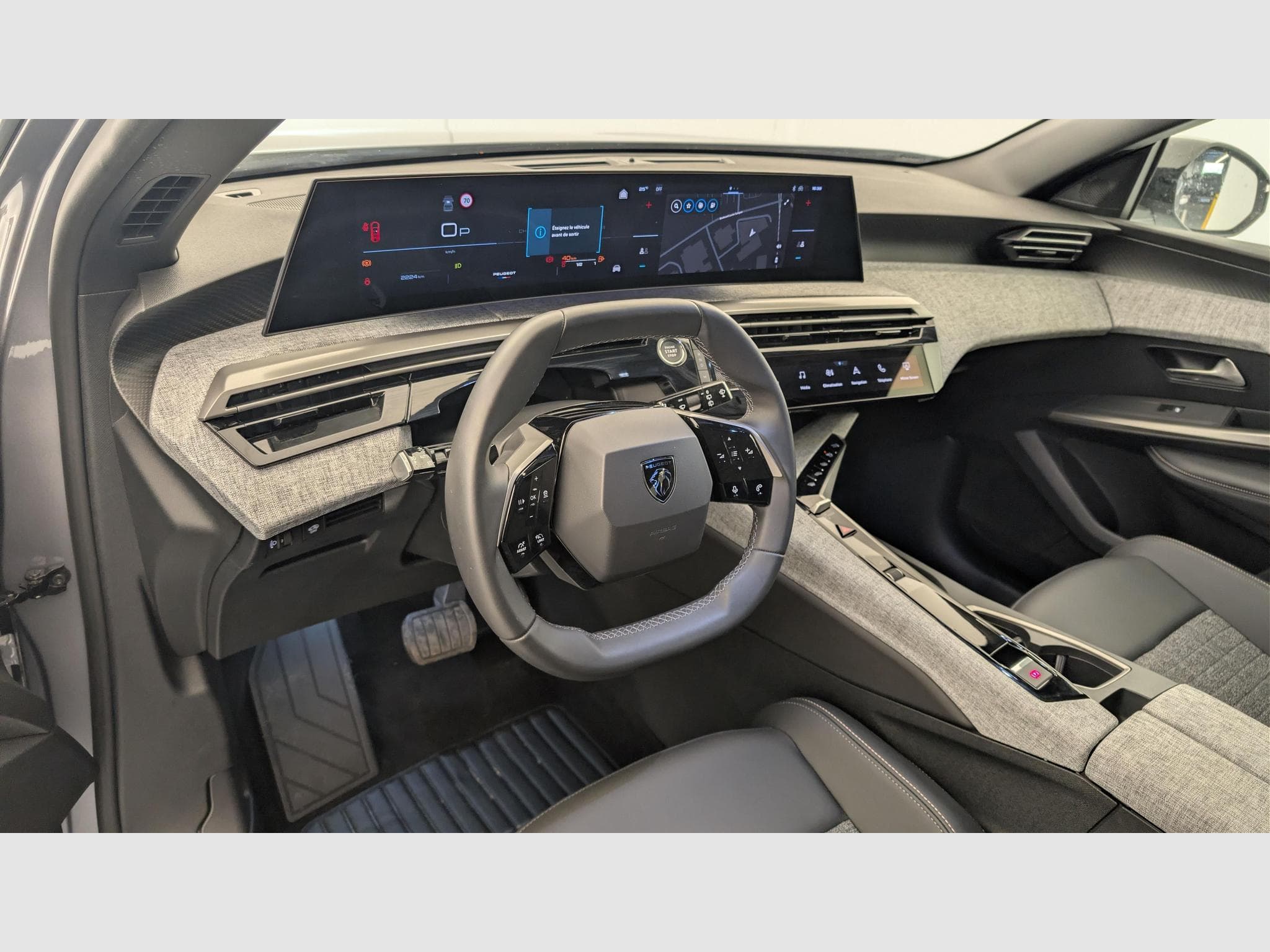 Peugeot 5008 HYBRID 145 CH E-DCS6 ALLURE (2025) - Foto 15