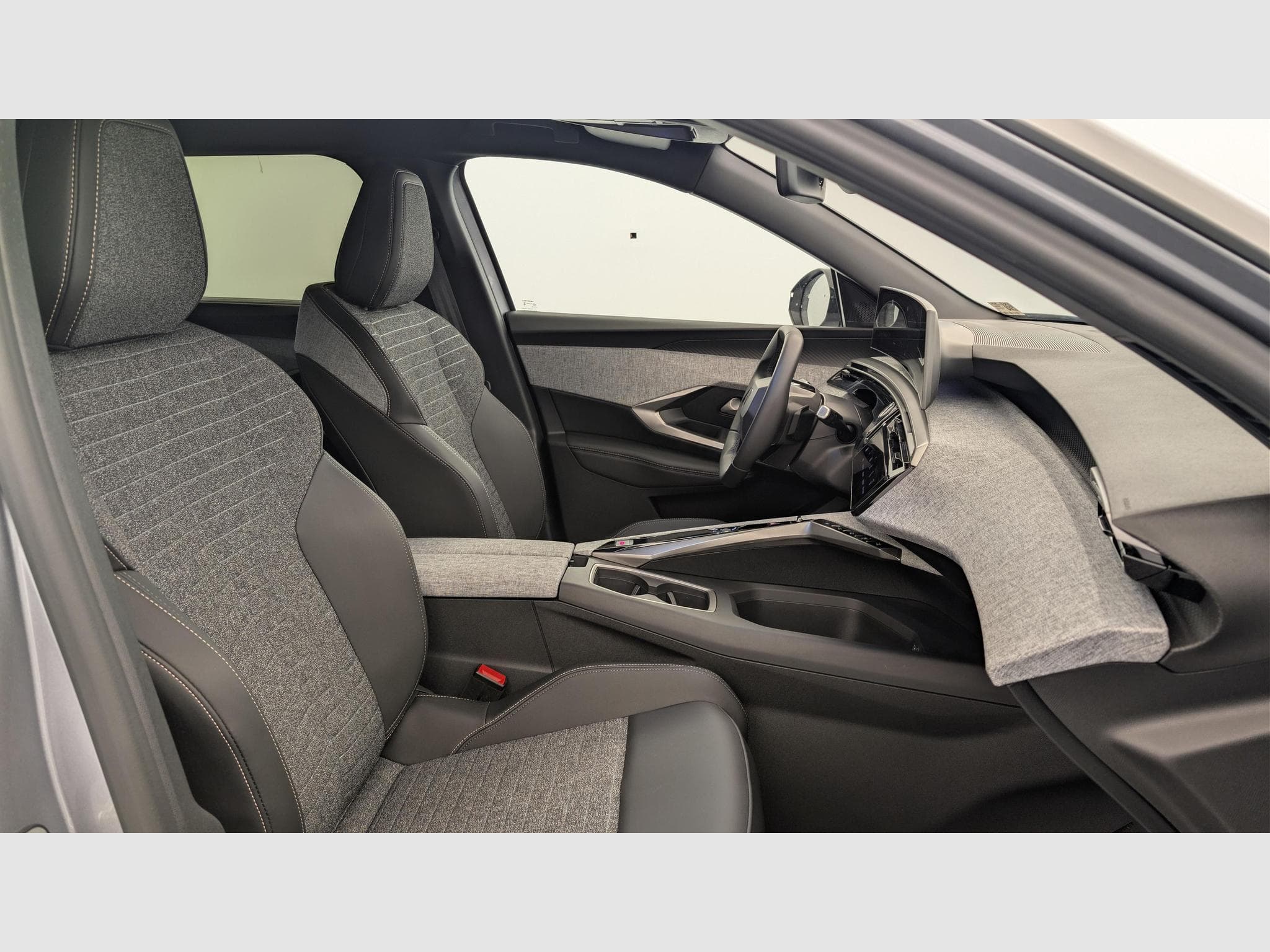 Peugeot 5008 HYBRID 145 CH E-DCS6 ALLURE (2025) - Foto 9