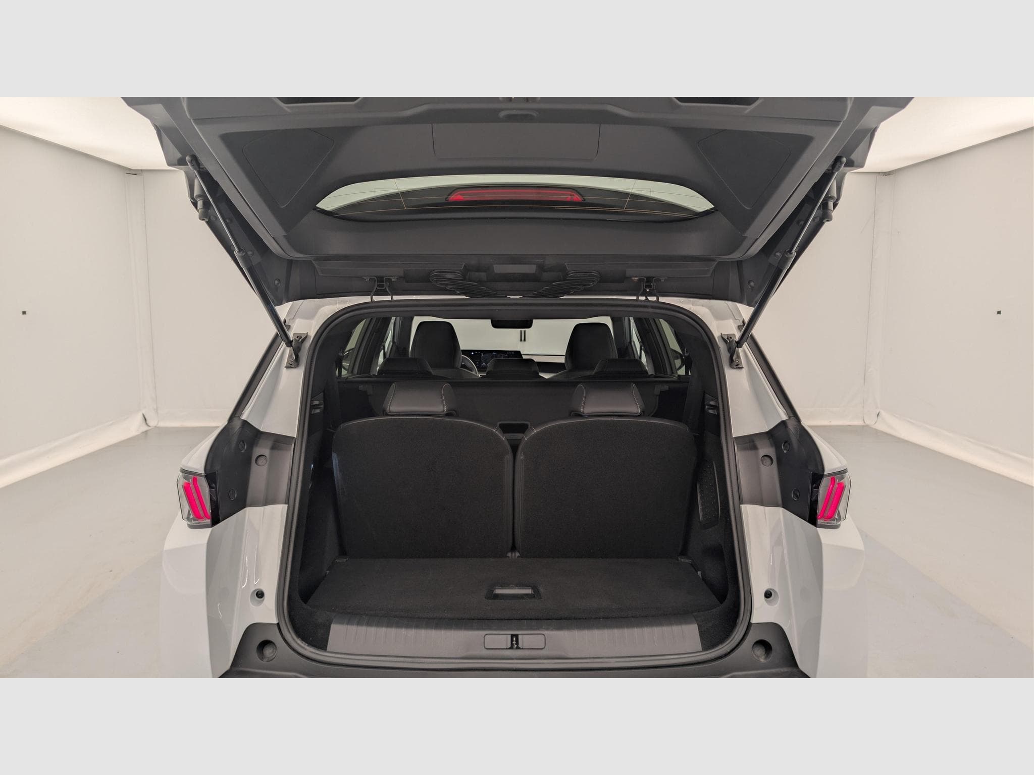 Peugeot 5008 HYBRID 145 CH E-DCS6 ALLURE (2025) - Photo 8