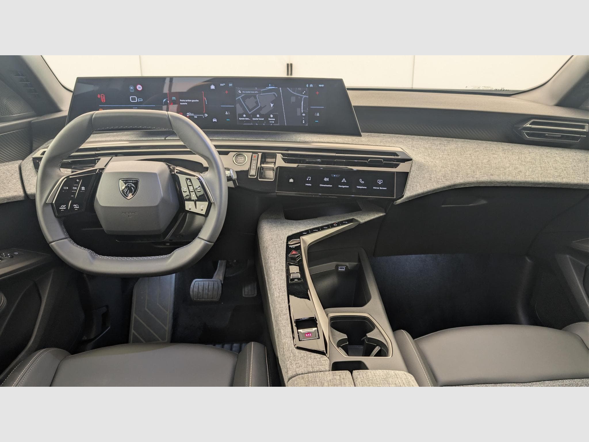 Peugeot 5008 HYBRID 145 CH E-DCS6 ALLURE (2025) - Photo 12