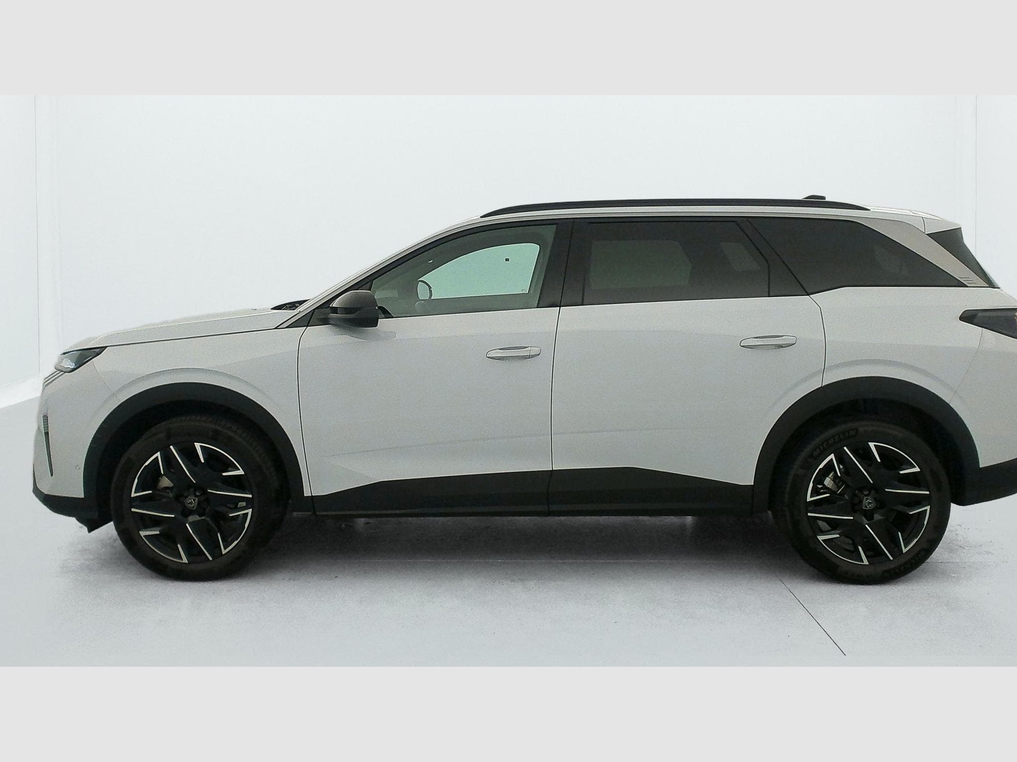 Peugeot 5008 HYBRID 145 CH E-DCS6 ALLURE (2025) - Photo 4