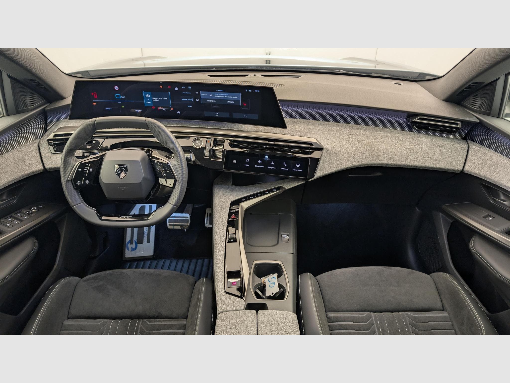 Peugeot 5008 HYBRID 145CH E-DCS6 GT (2025) - Photo 11