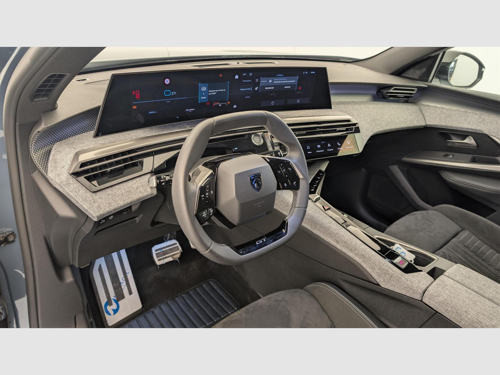 Peugeot 5008 HYBRID 145CH E-DCS6 GT (2025) - Photo 13