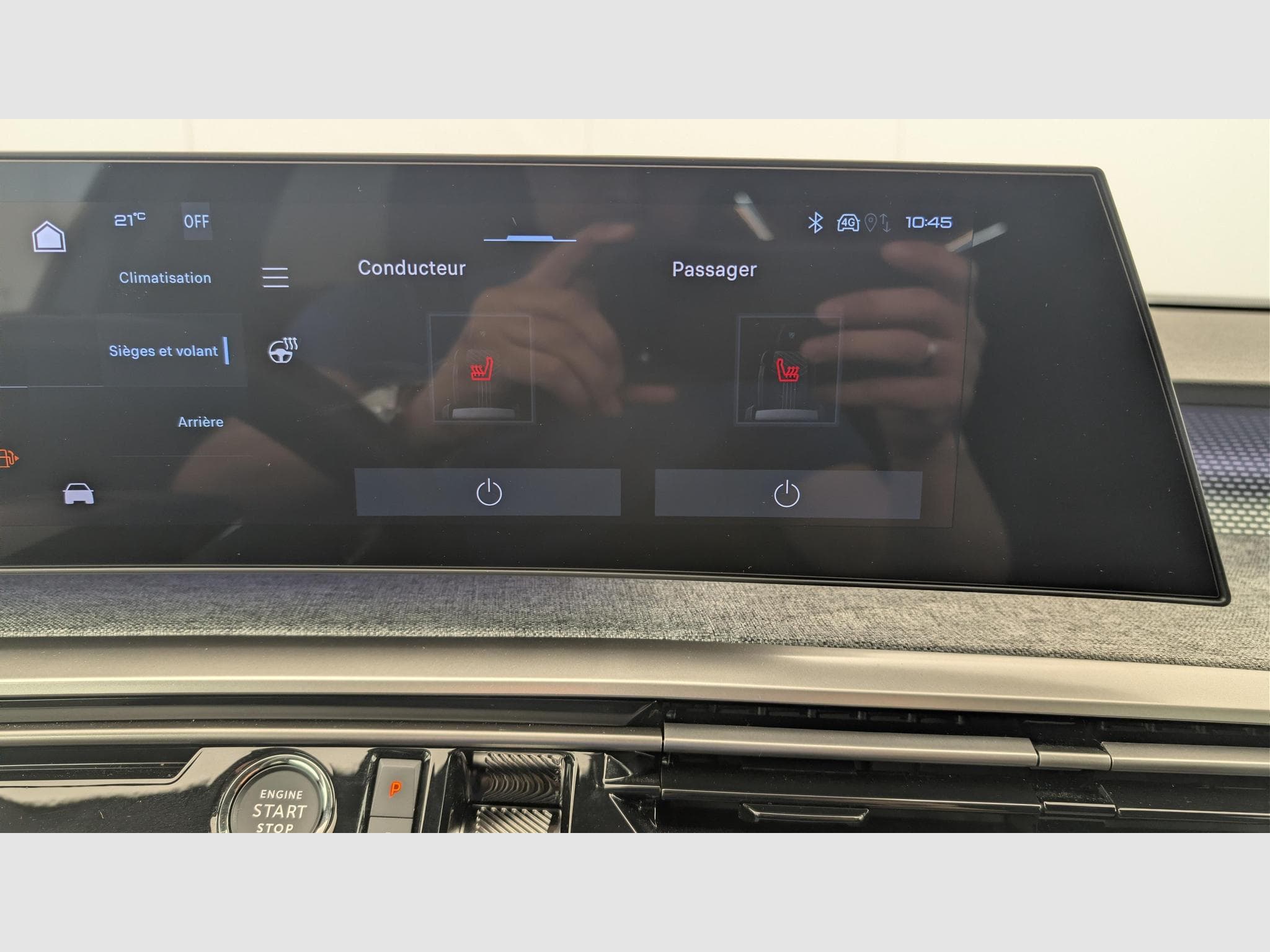 Peugeot 5008 HYBRID 145CH E-DCS6 GT (2025) - Photo 18