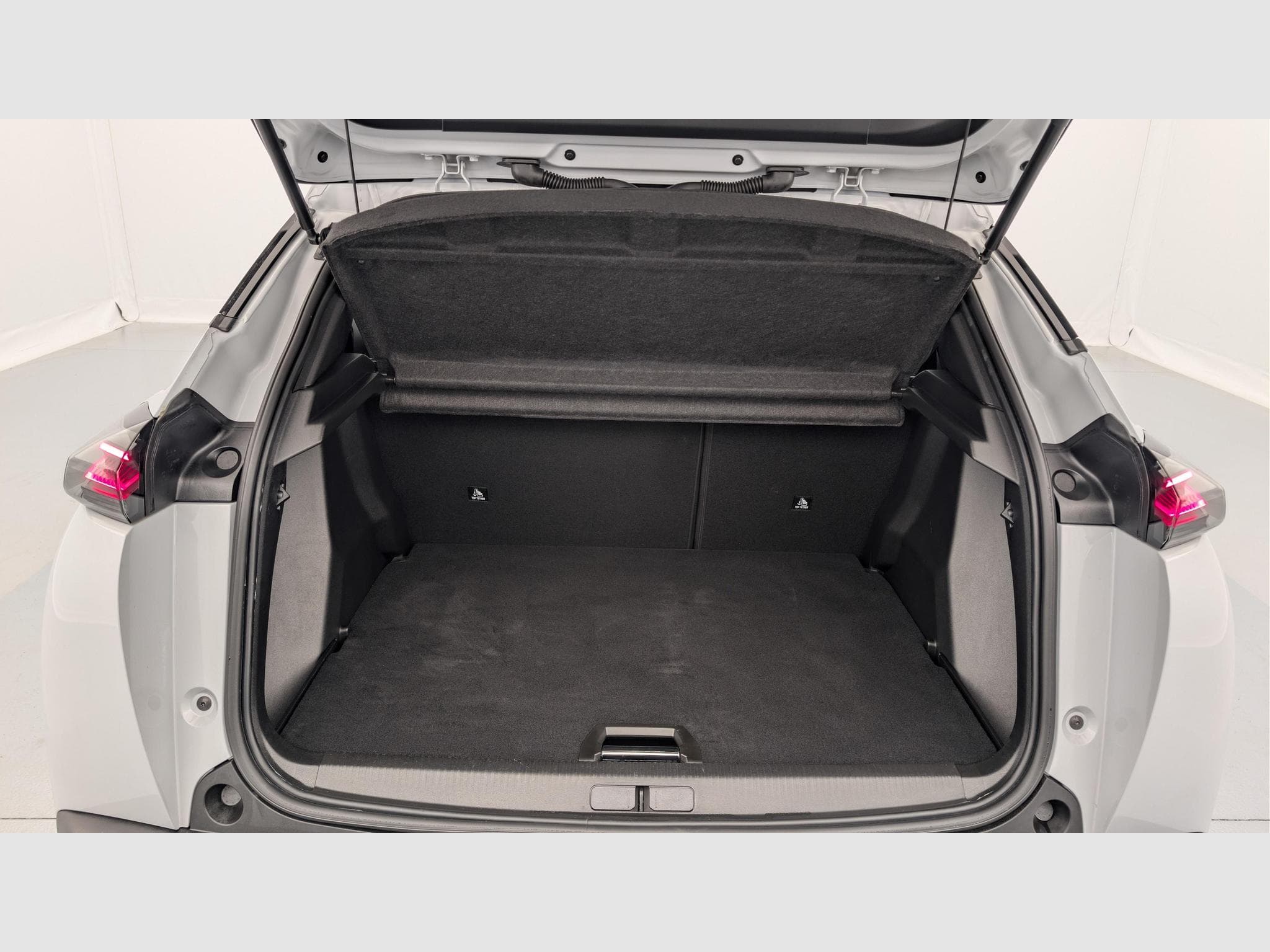 Peugeot 2008 100 S&S BVM6 Allure (2025) - Photo 11