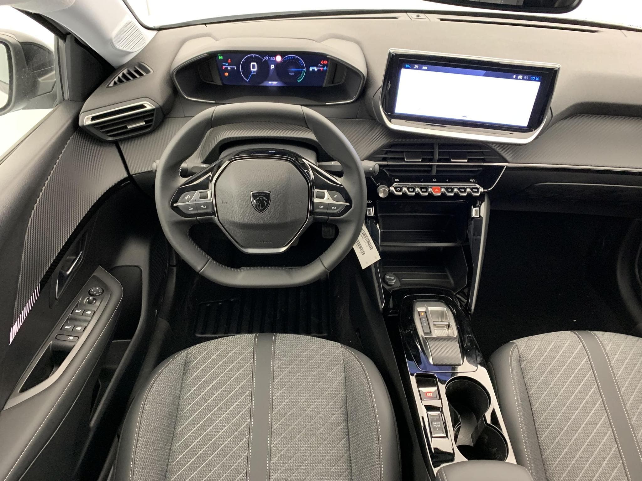 Peugeot 208 Hybrid 110 ch e-DCS6 Allure (2026) - Photo 11
