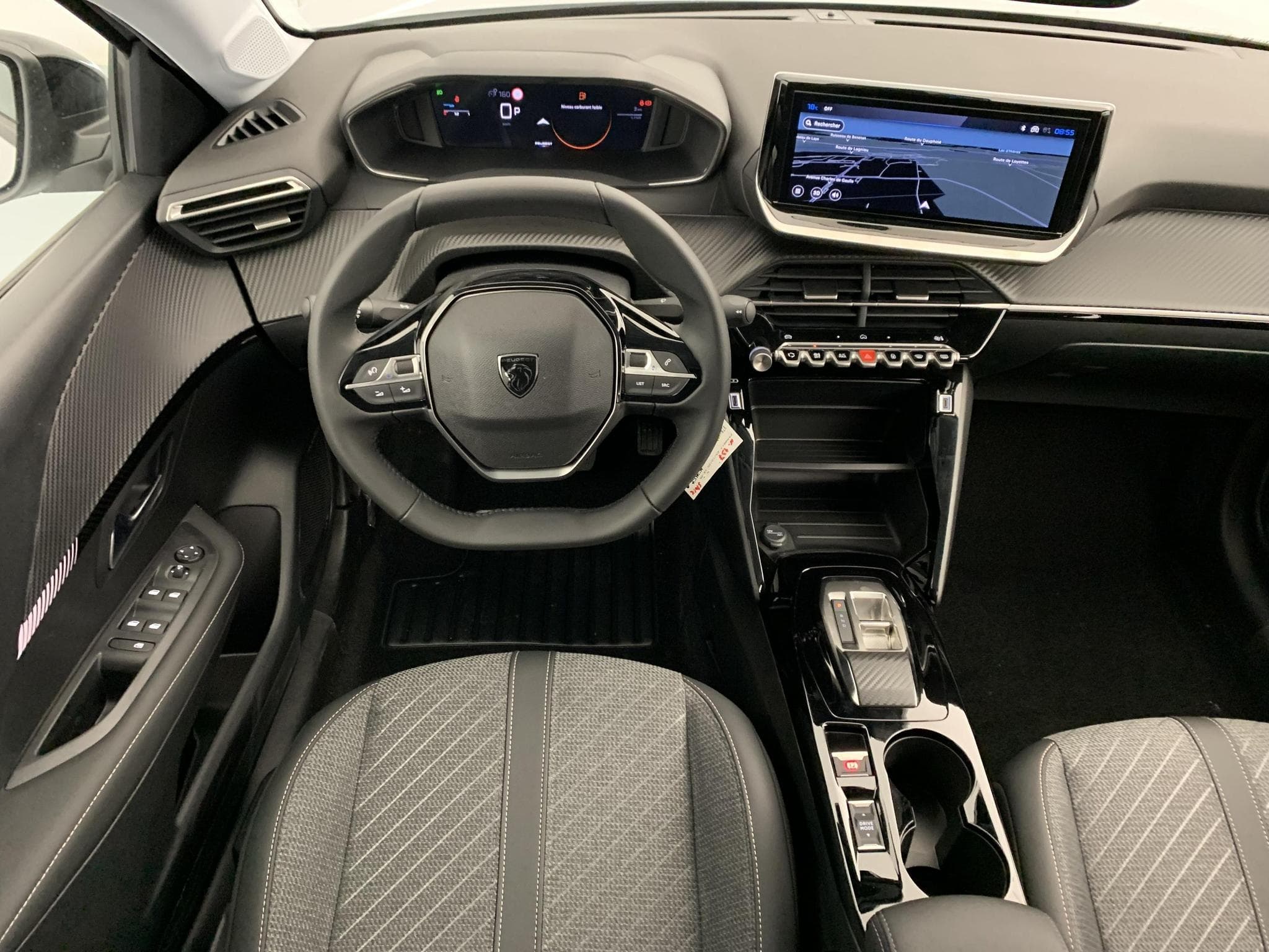Peugeot 208 Hybrid 110 ch e-DCS6 Allure (2026) - Photo 12