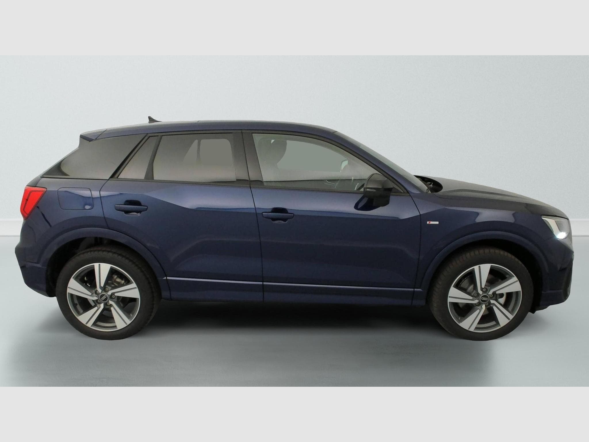 Audi Q2 35 TDI 150 S tronic 7 Design (2026) - Photo 8