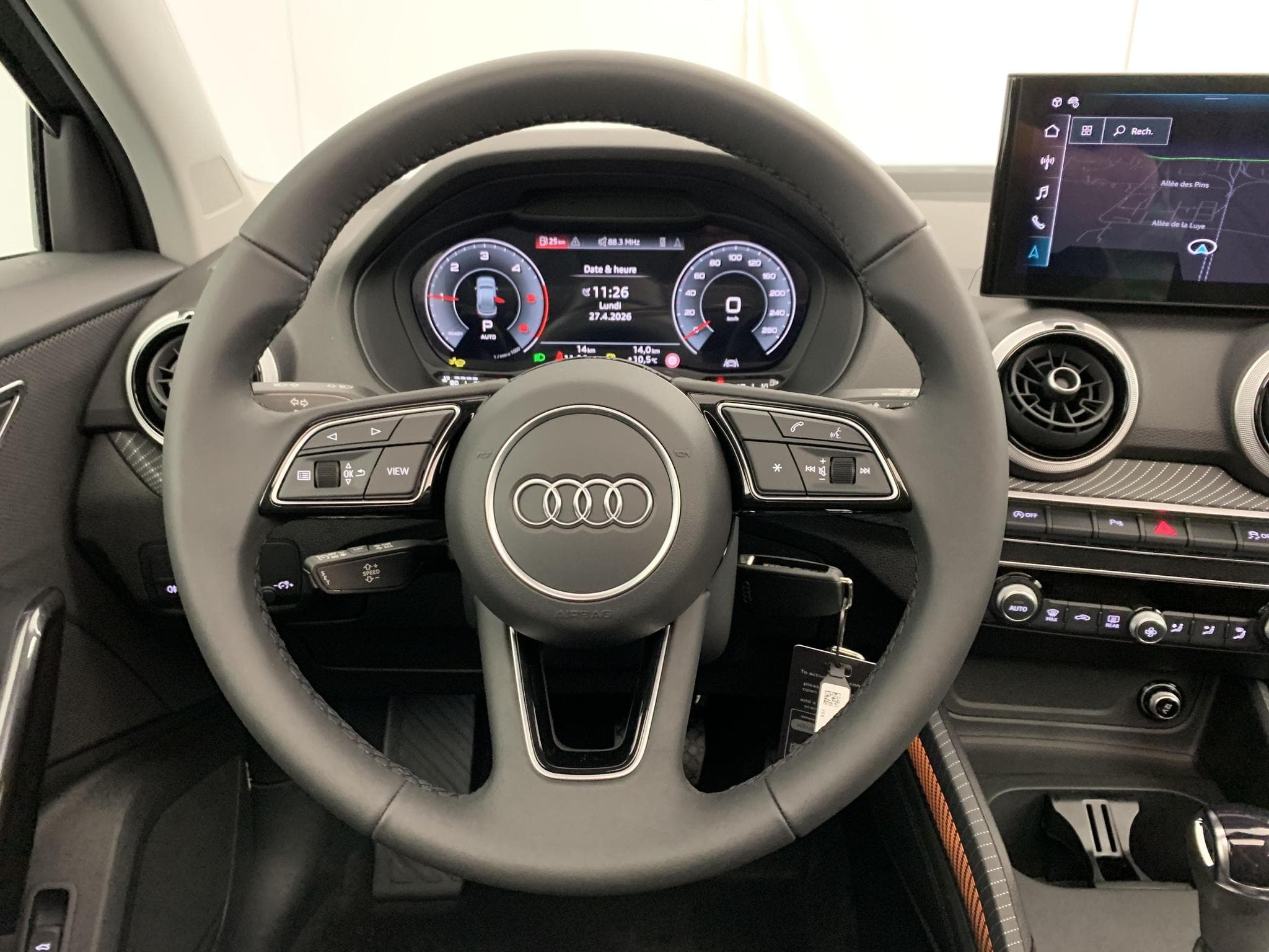 Audi Q2 35 TDI 150 S tronic 7 Design (2026) - Photo 12