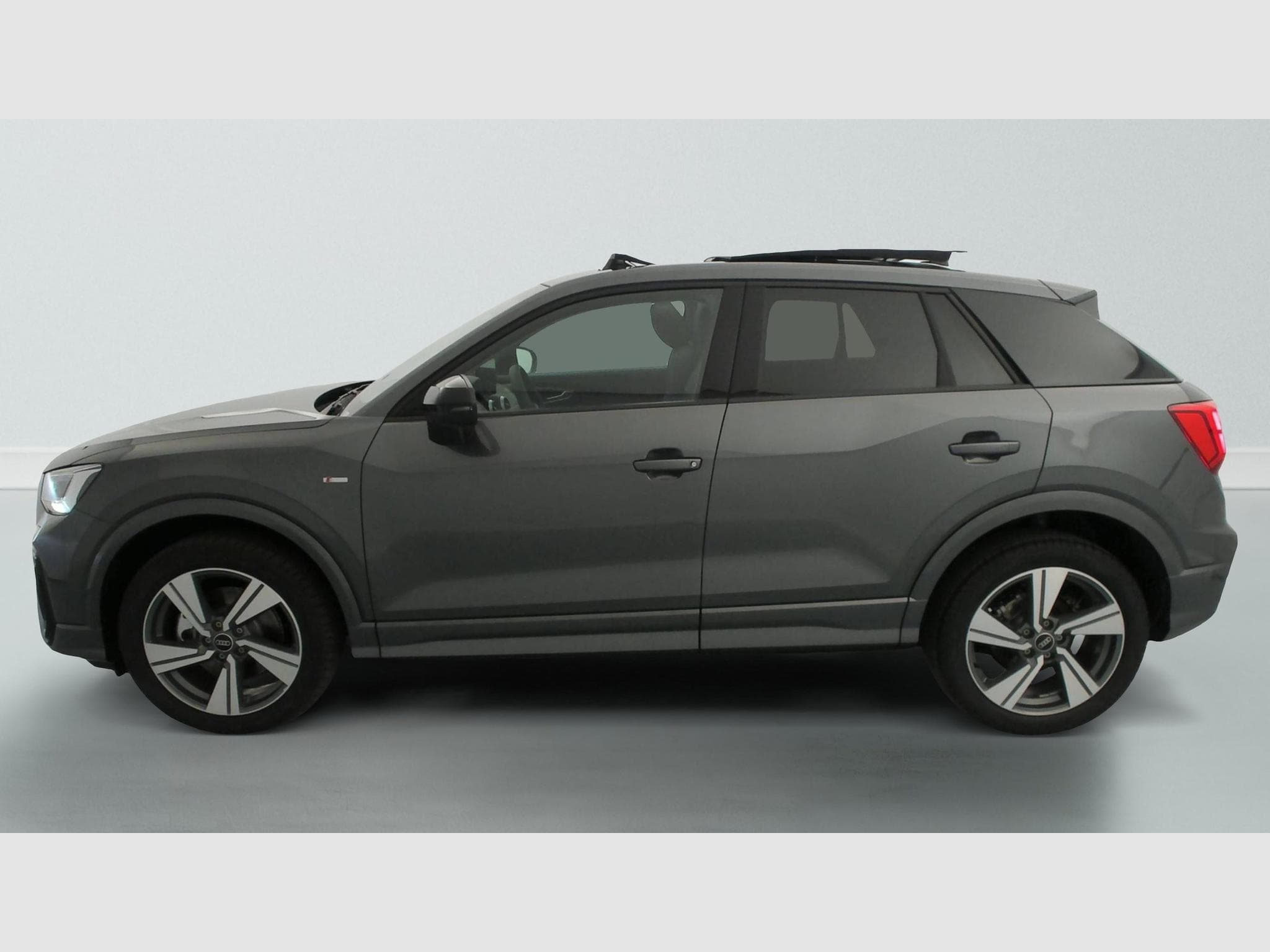Audi Q2 35 TDI 150 S tronic 7 Design (2026) - Photo 4