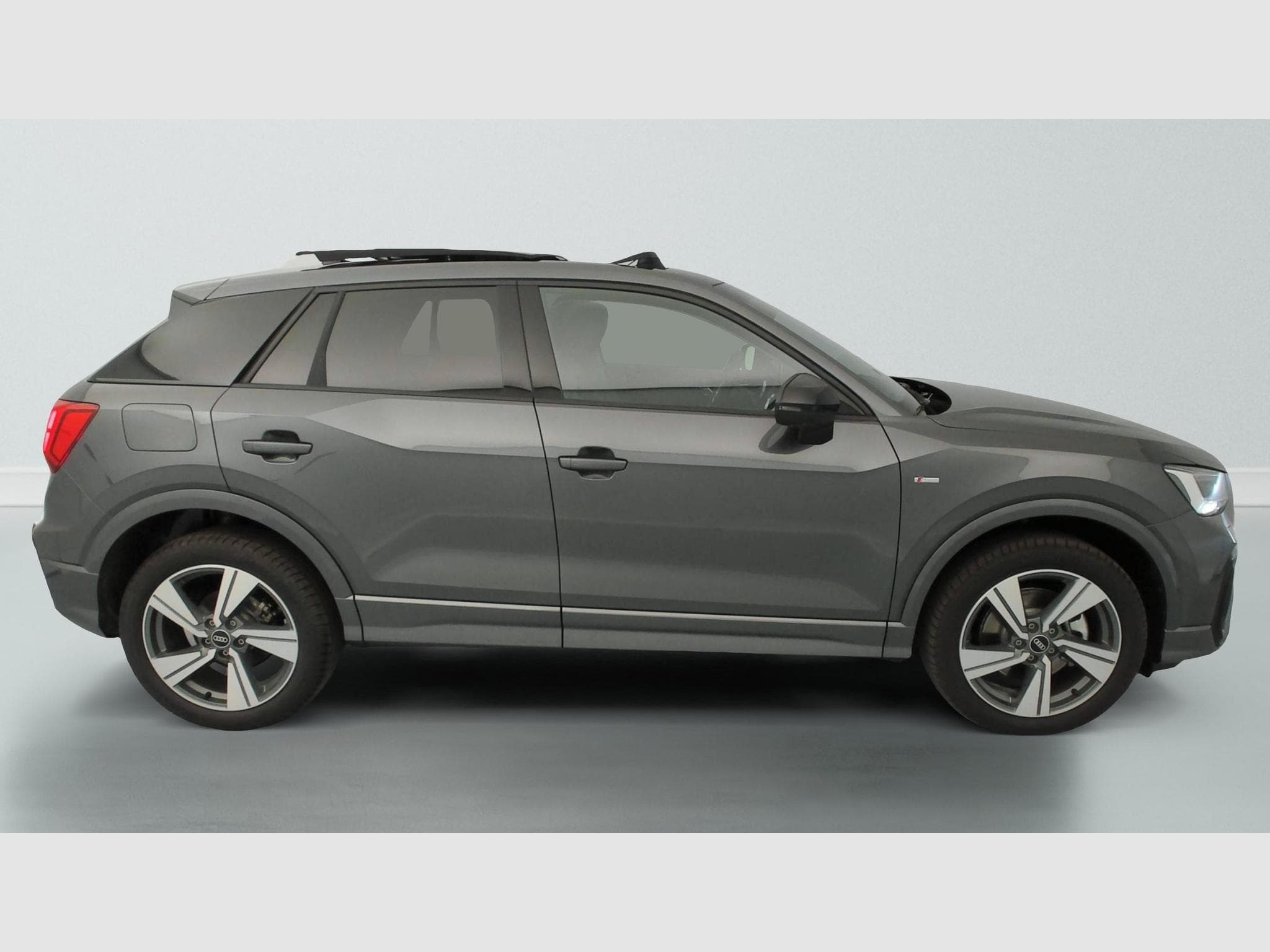 Audi Q2 35 TDI 150 S tronic 7 Design (2026) - Photo 8