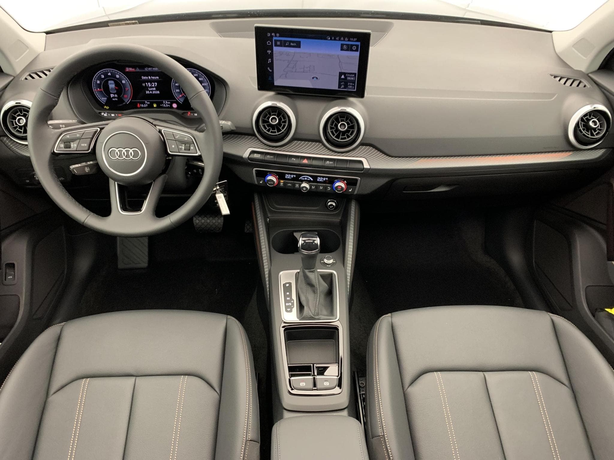 Audi Q2 35 TFSI 150 S tronic 7 Design (2026) - Photo 11