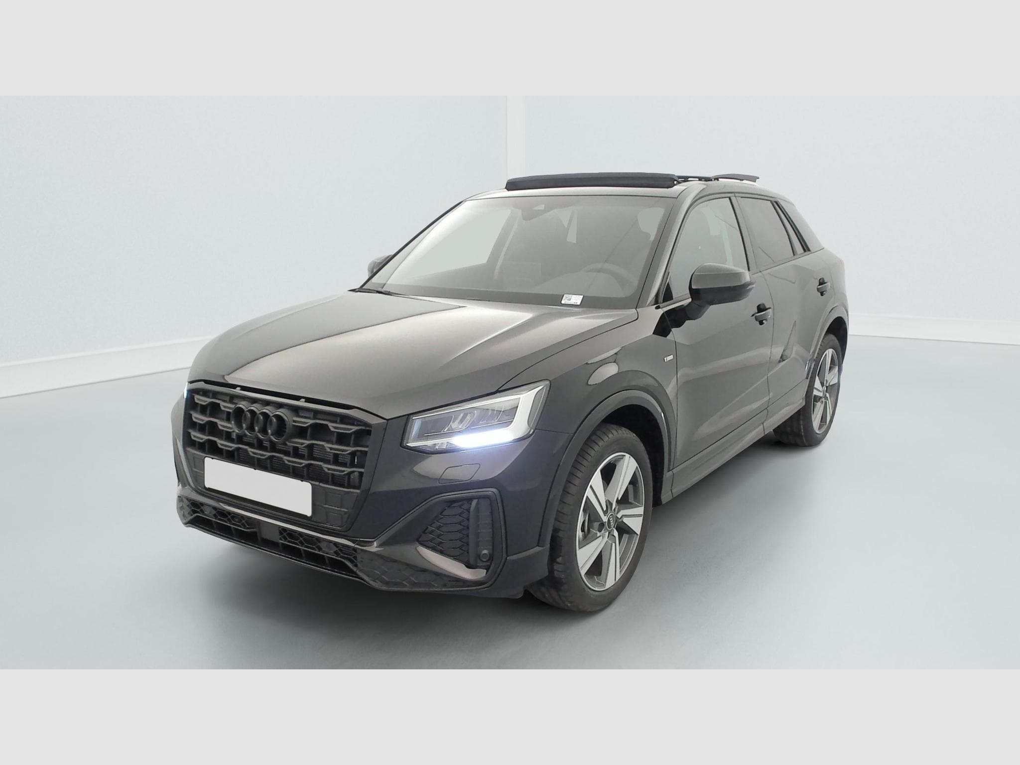 Audi Q2 35 TFSI 150 S tronic 7 Design (2026) - Photo 3