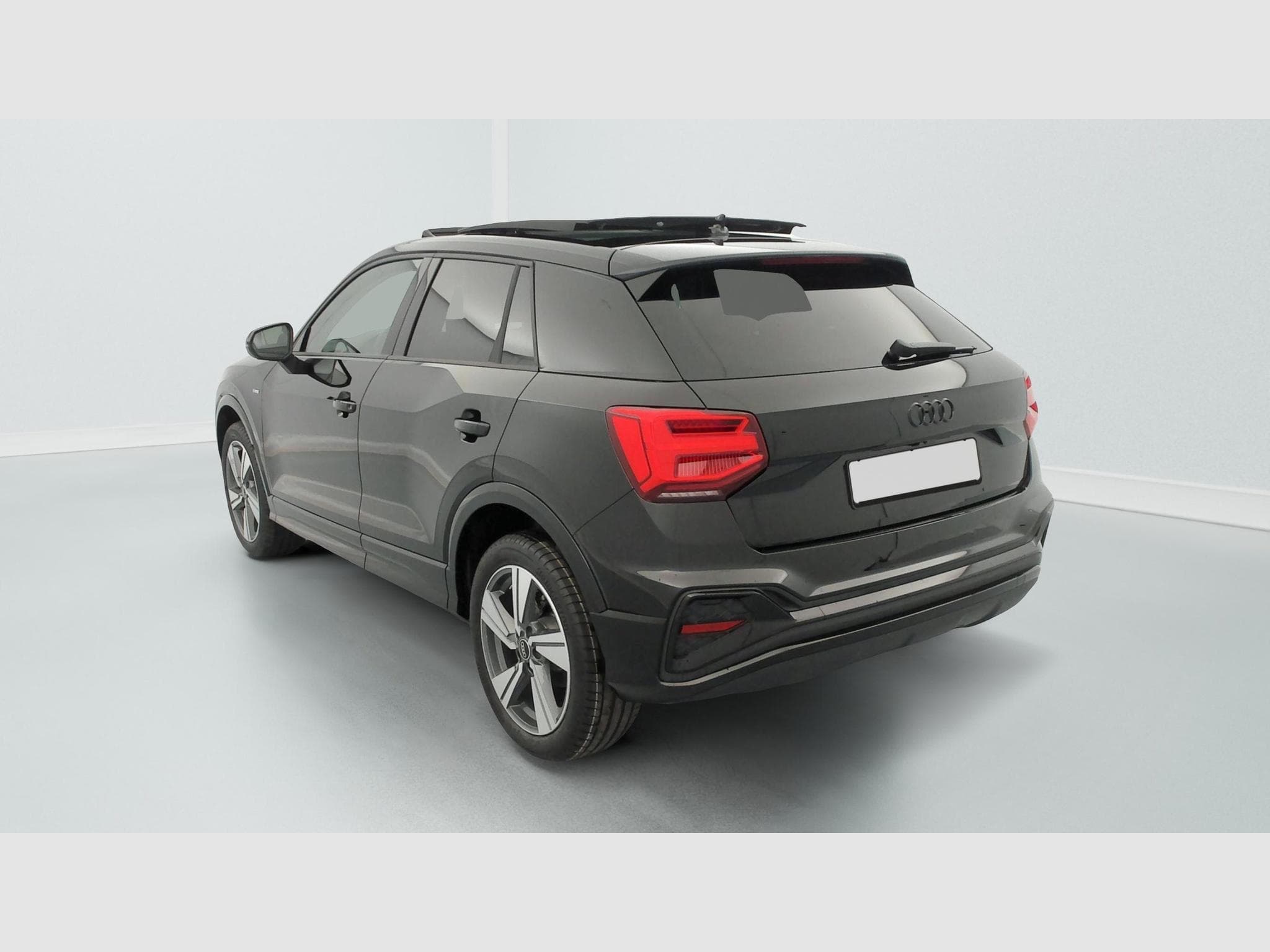 Audi Q2 35 TFSI 150 S tronic 7 Design (2026) - Photo 5